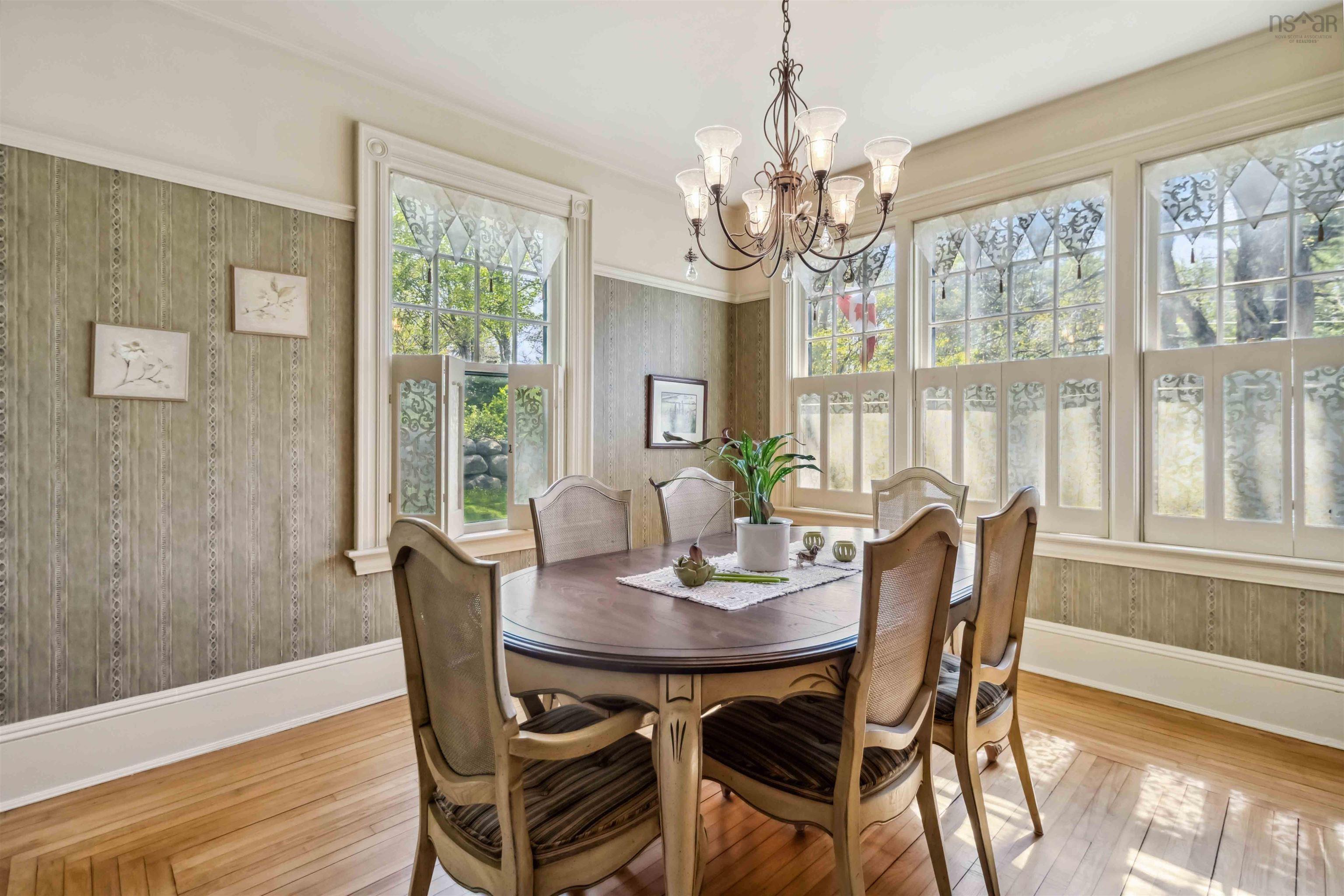 $599,900.00: 811 Lahave Street, Bridgewater