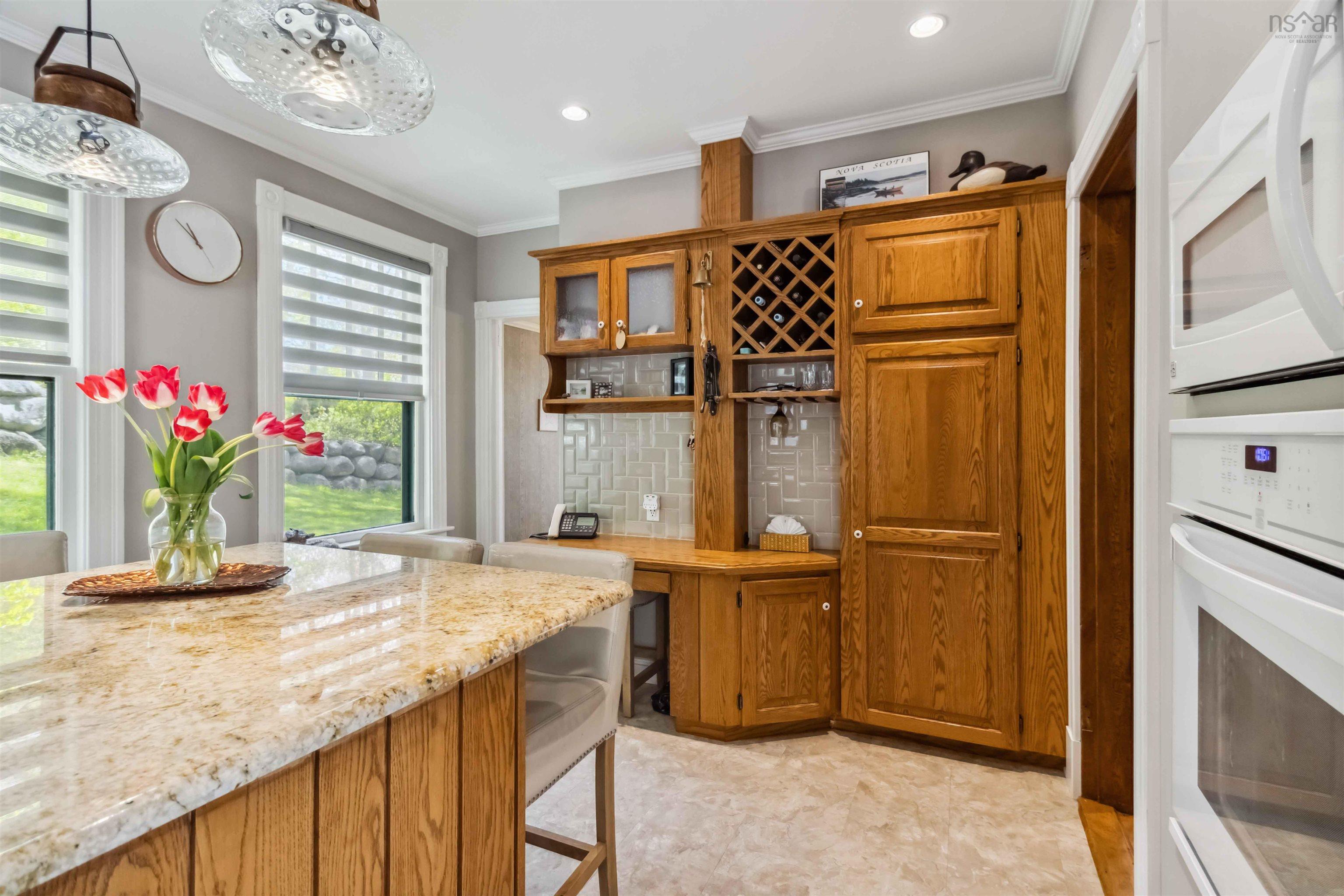 $599,900.00: 811 Lahave Street, Bridgewater