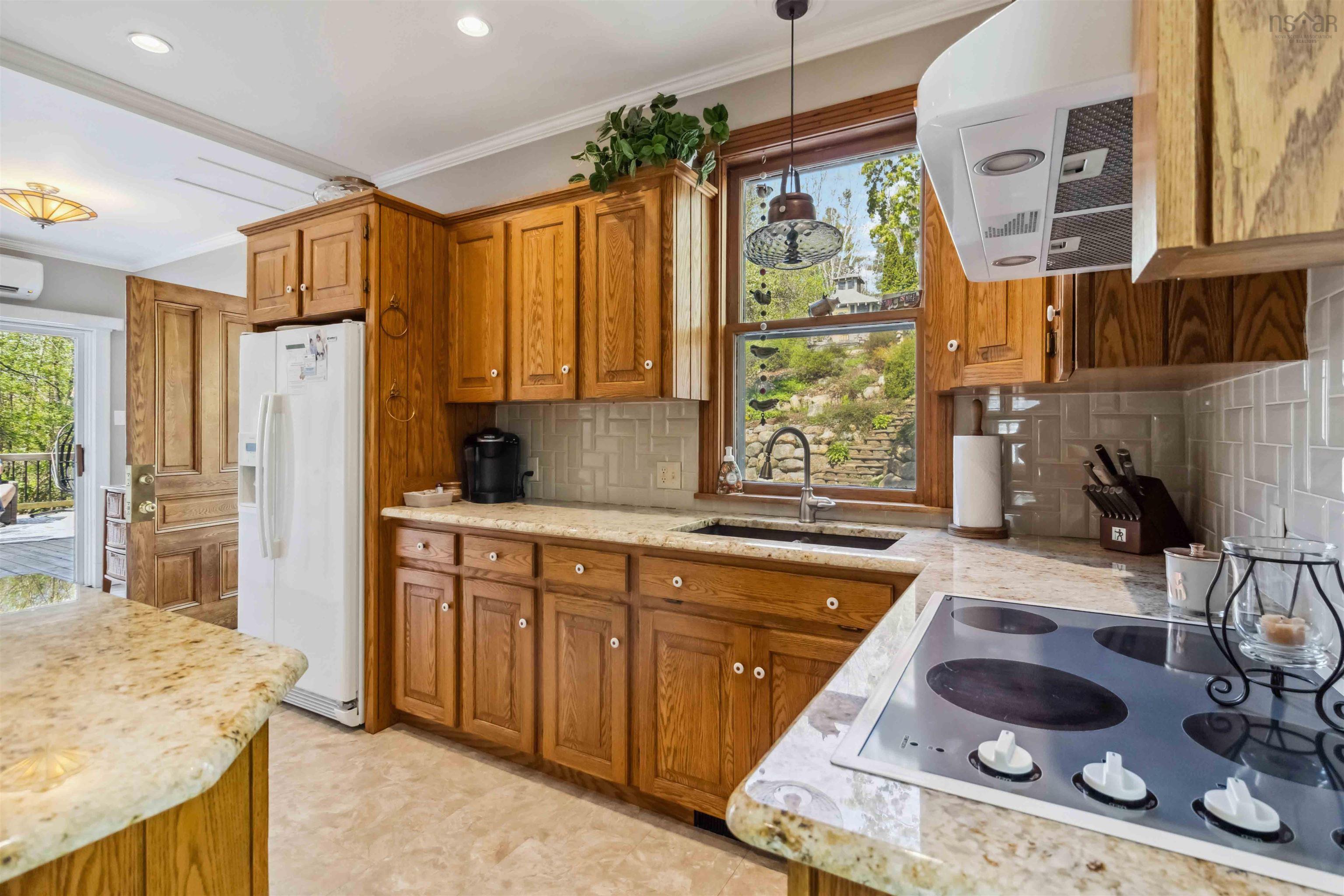 $599,900.00: 811 Lahave Street, Bridgewater