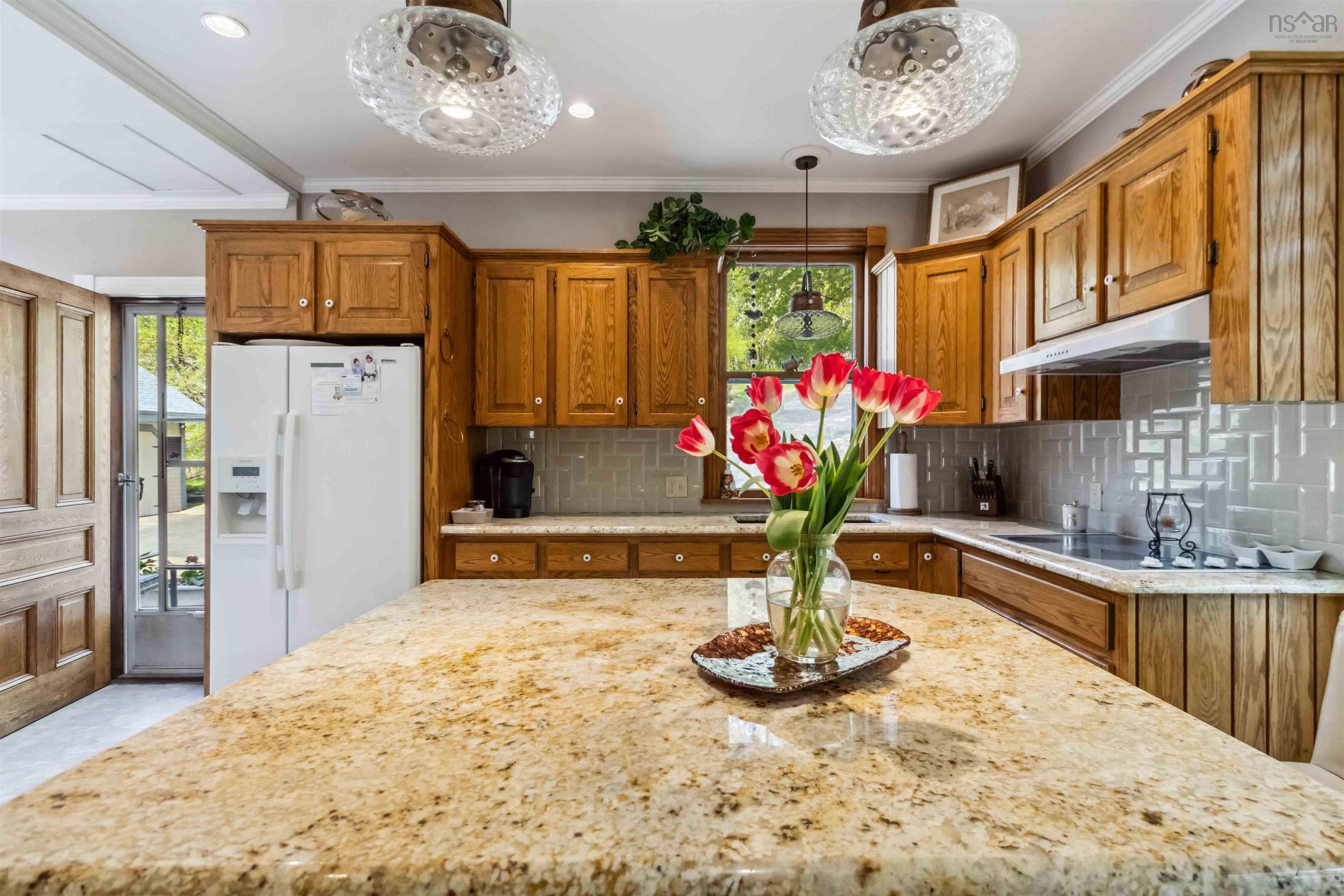 $599,900.00: 811 Lahave Street, Bridgewater