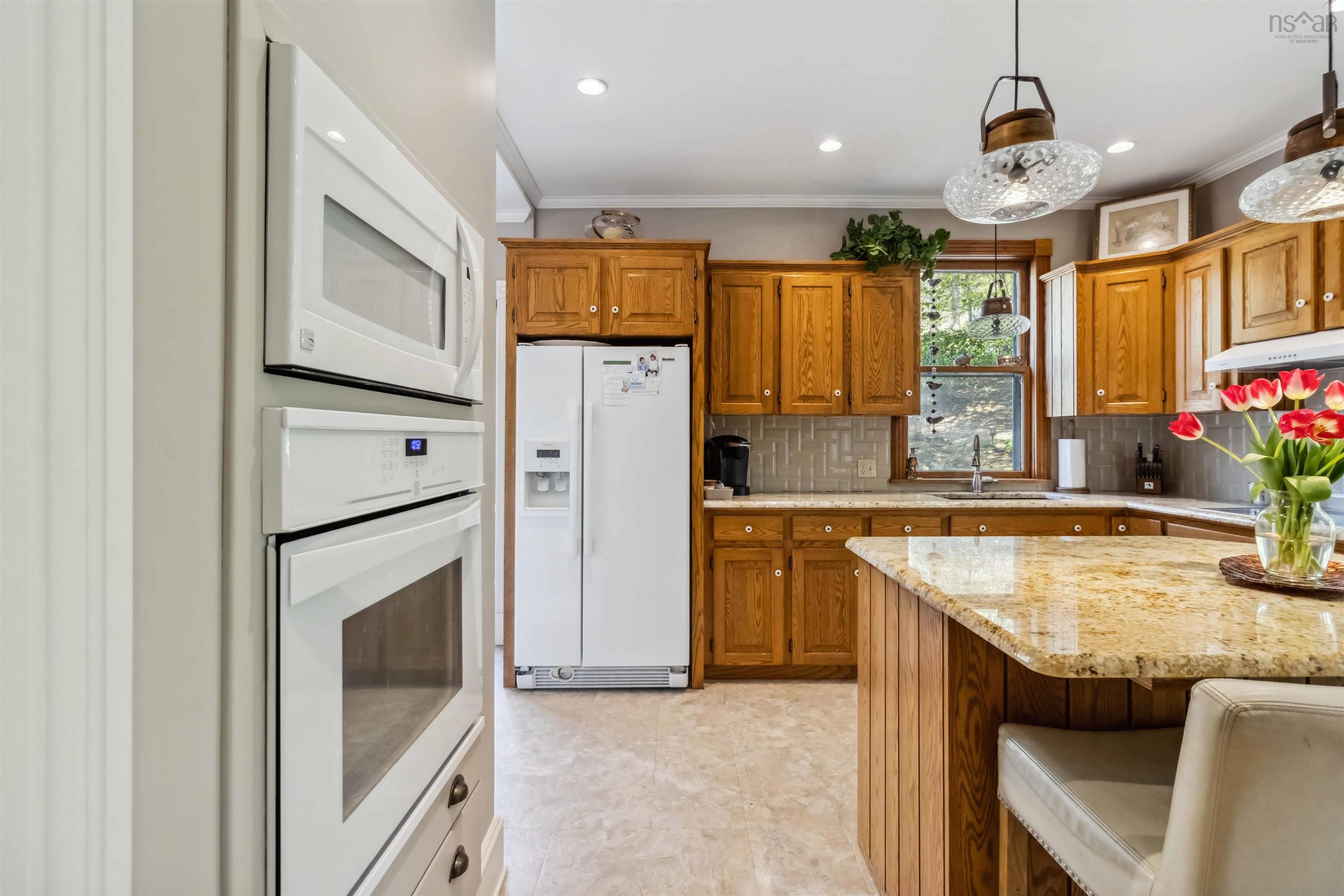 $599,900.00: 811 Lahave Street, Bridgewater