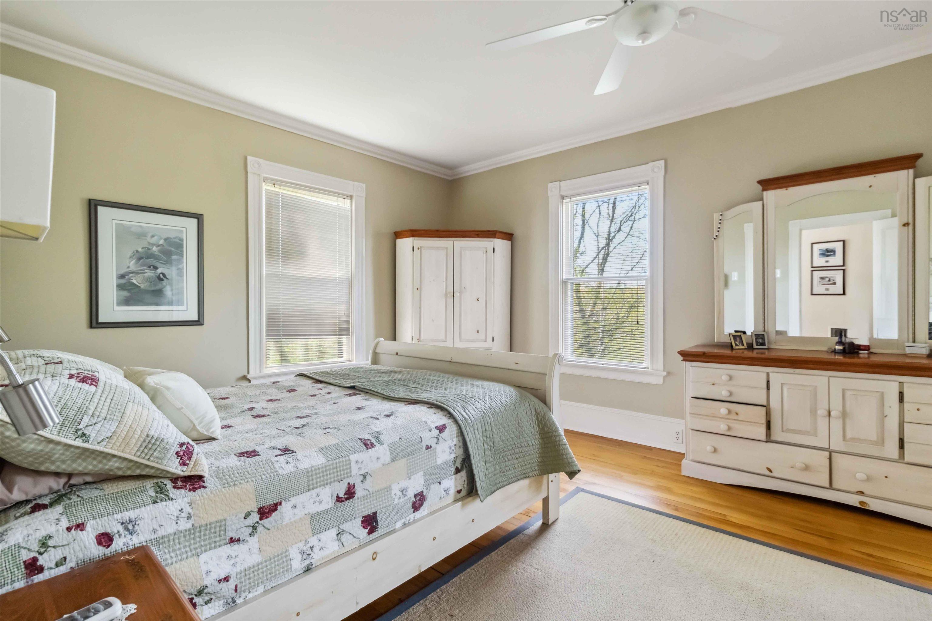 $599,900.00: 811 Lahave Street, Bridgewater