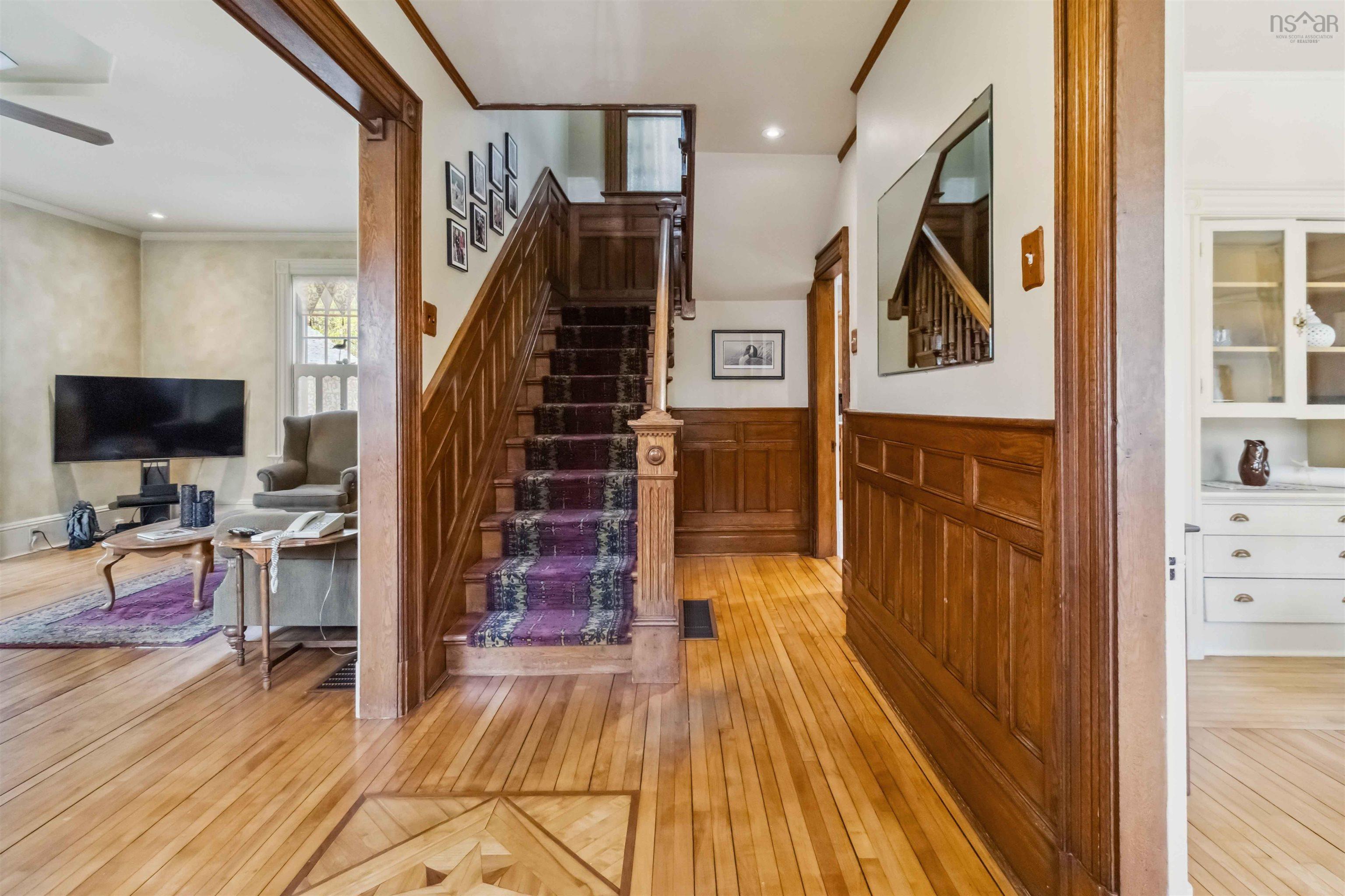 $599,900.00: 811 Lahave Street, Bridgewater