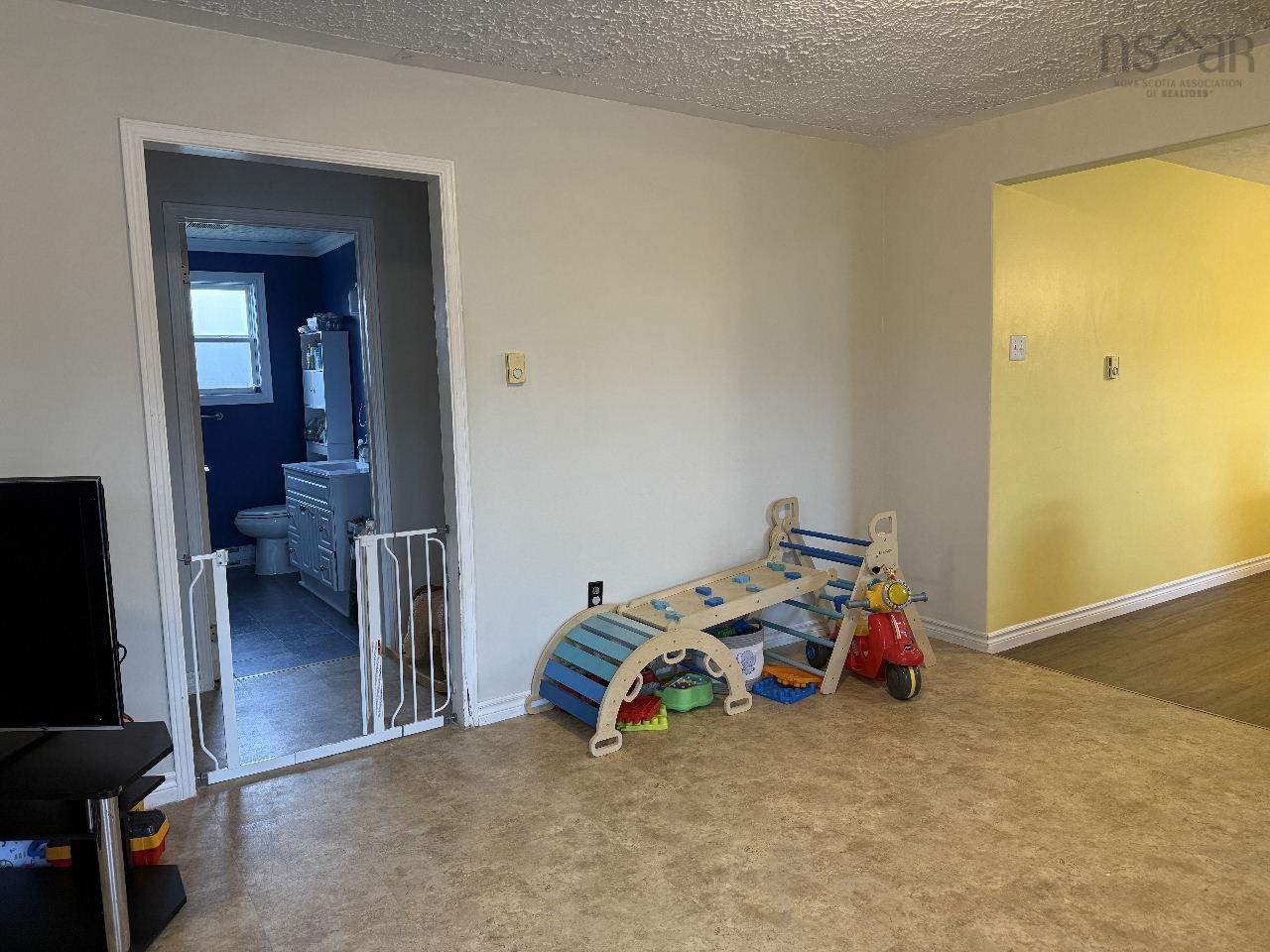 $349,900.00: 2858 2 Highway, Shubenacadie