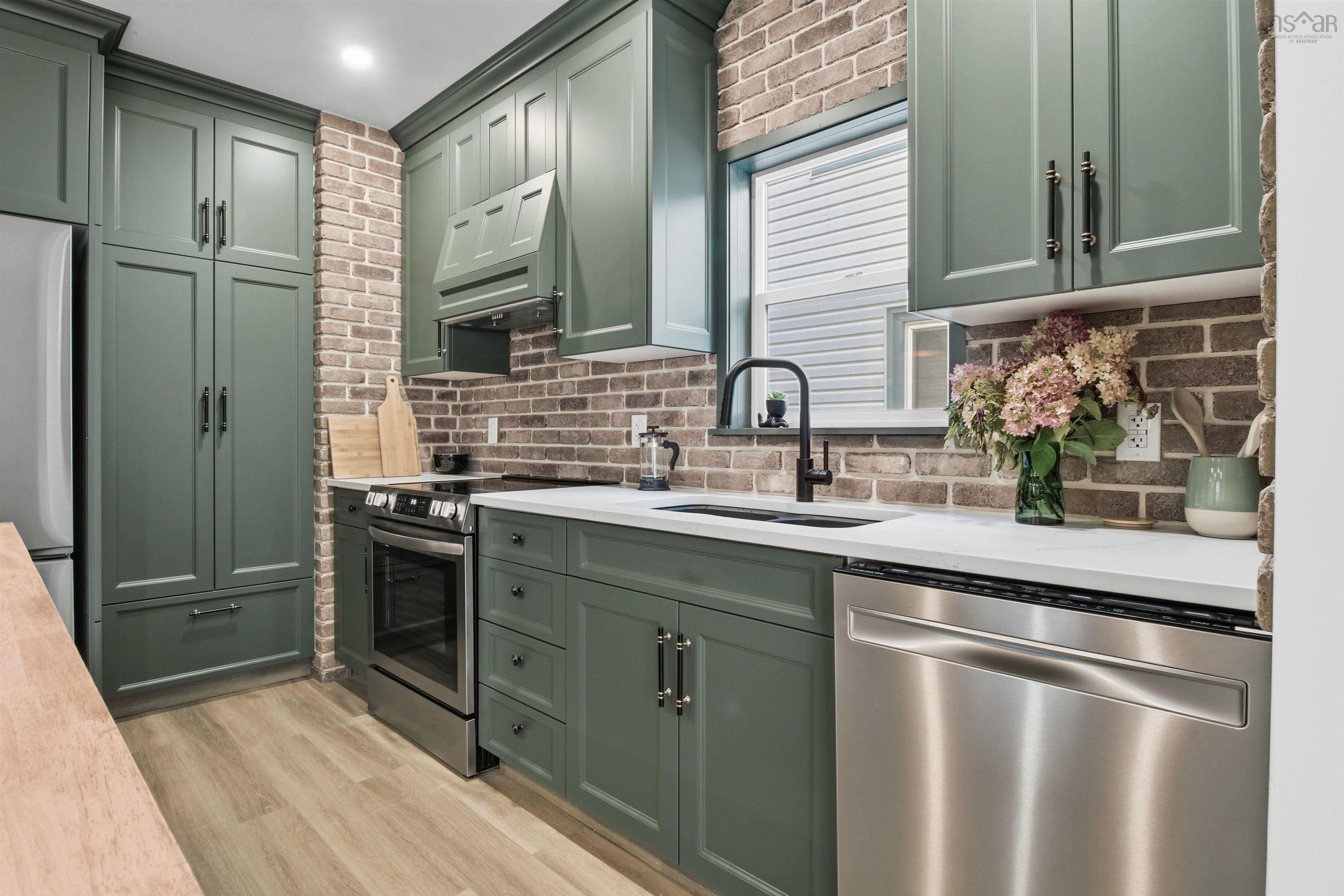 $799,900.00: 5551 Sullivan Street, Halifax