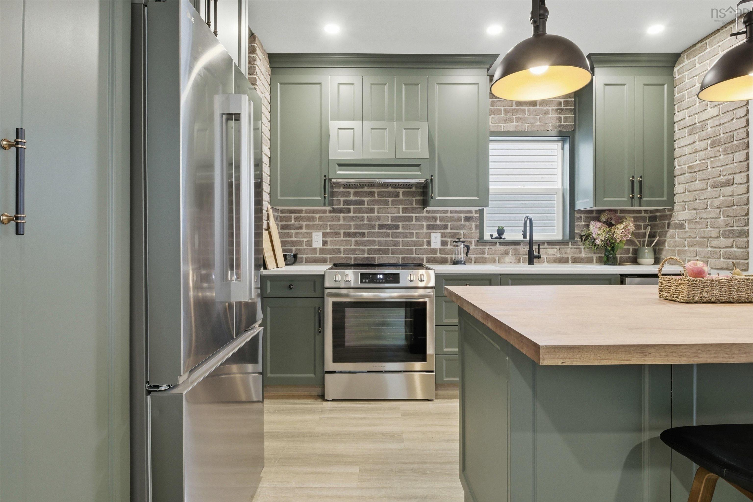 $799,900.00: 5551 Sullivan Street, Halifax