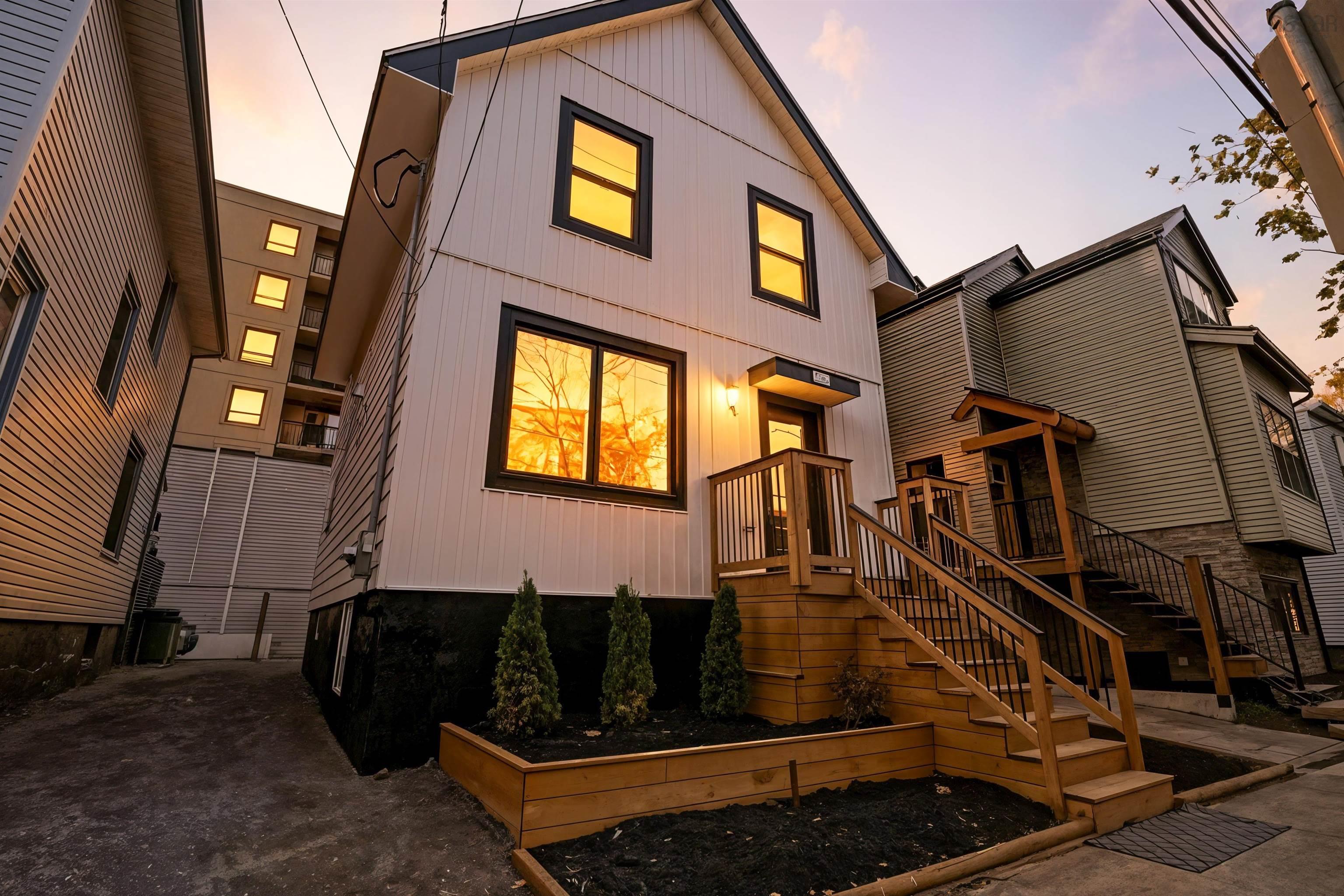 $799,900.00: 5551 Sullivan Street, Halifax