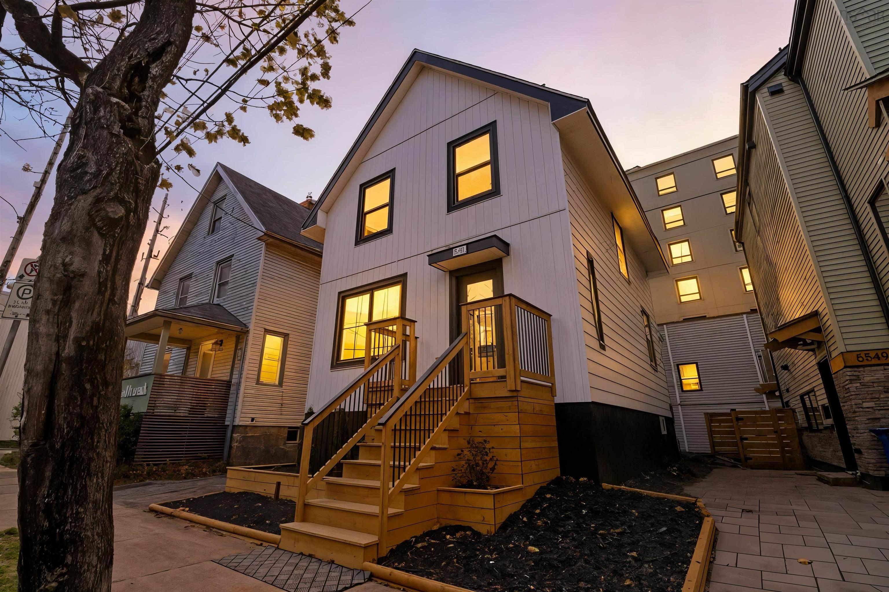 $799,900.00: 5551 Sullivan Street, Halifax