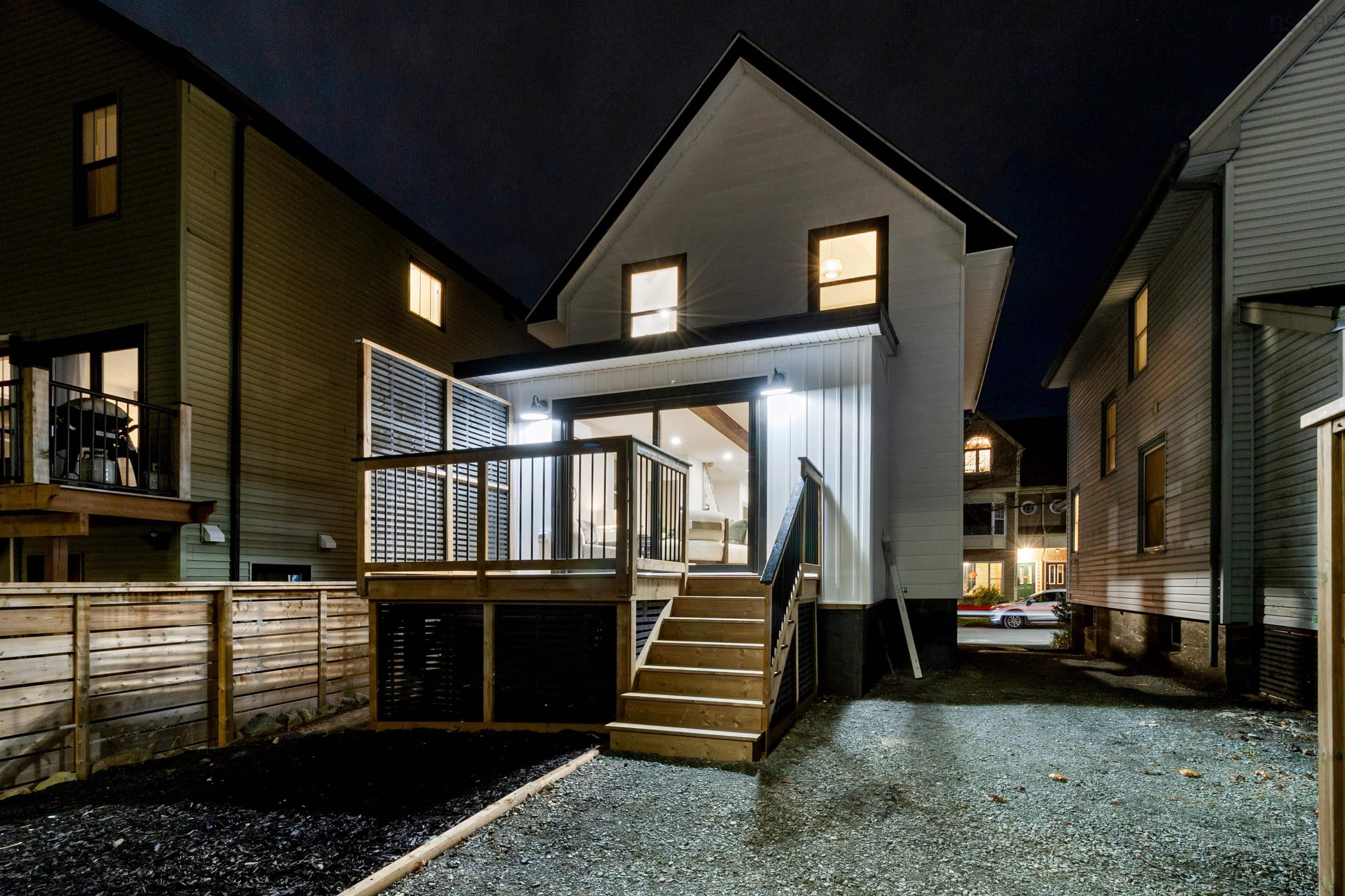 $799,900.00: 5551 Sullivan Street, Halifax