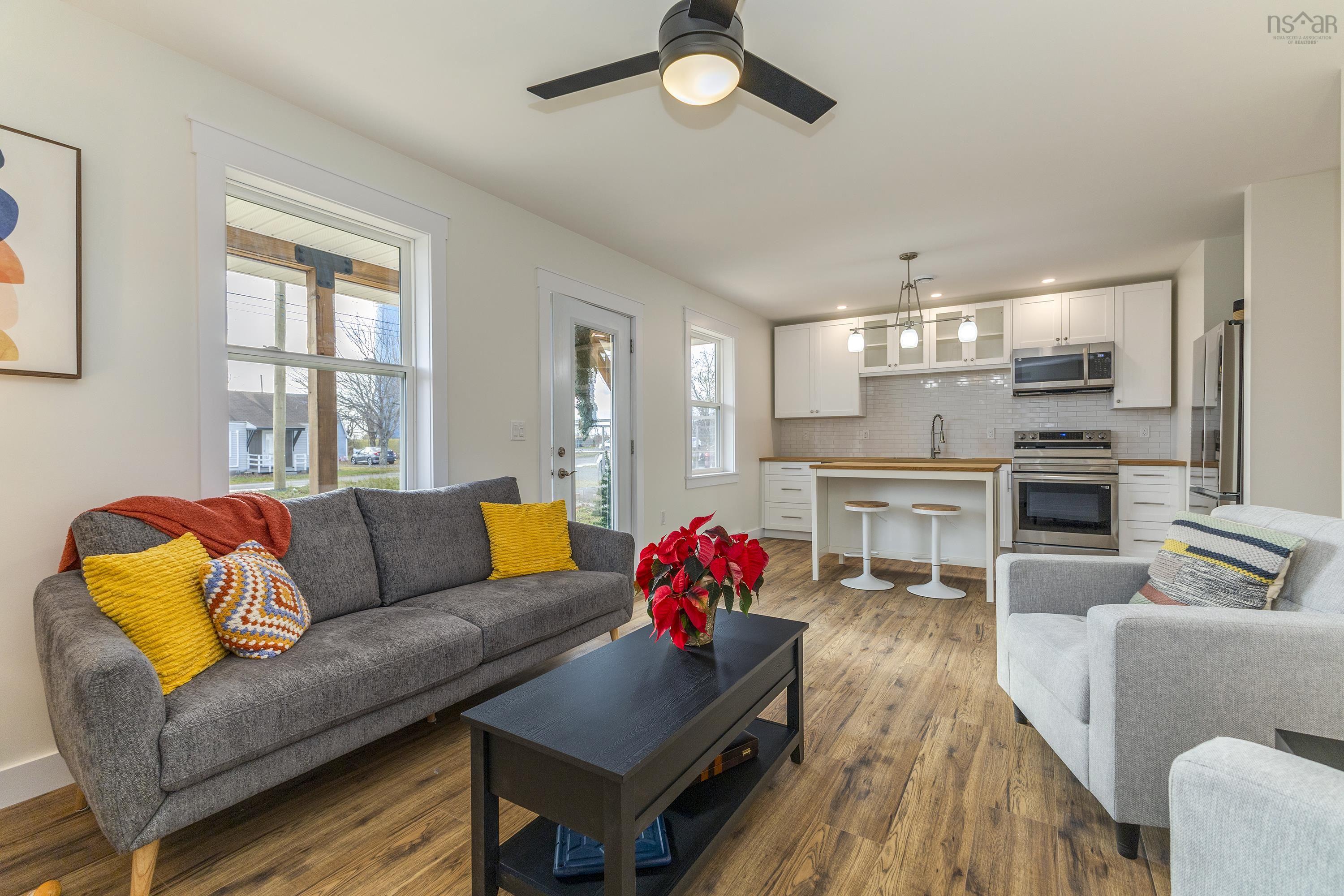 $290,000.00: 54 Oak Street, Pictou