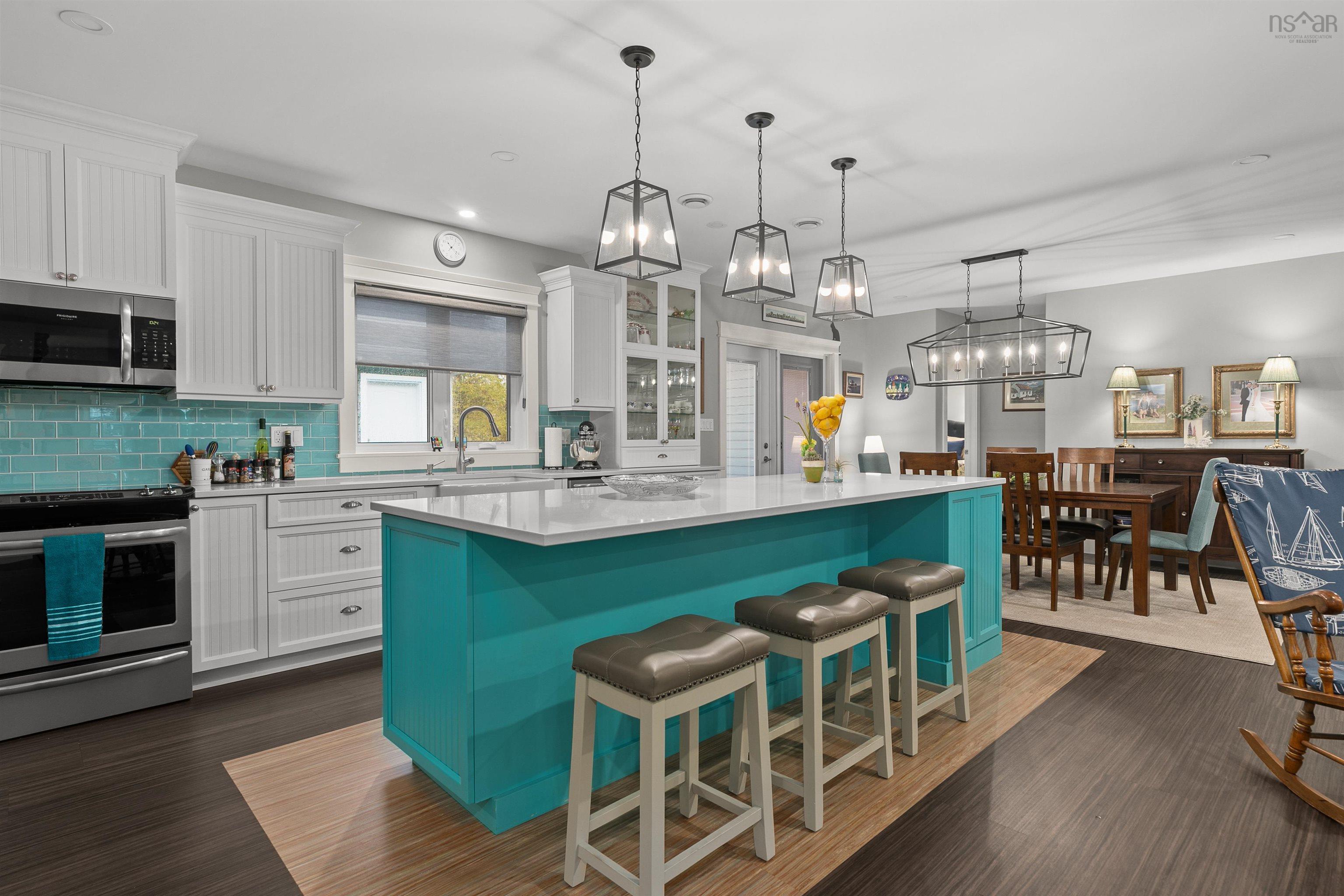 $1,150,000.00: 45 Pleasant Street, Mahone Bay