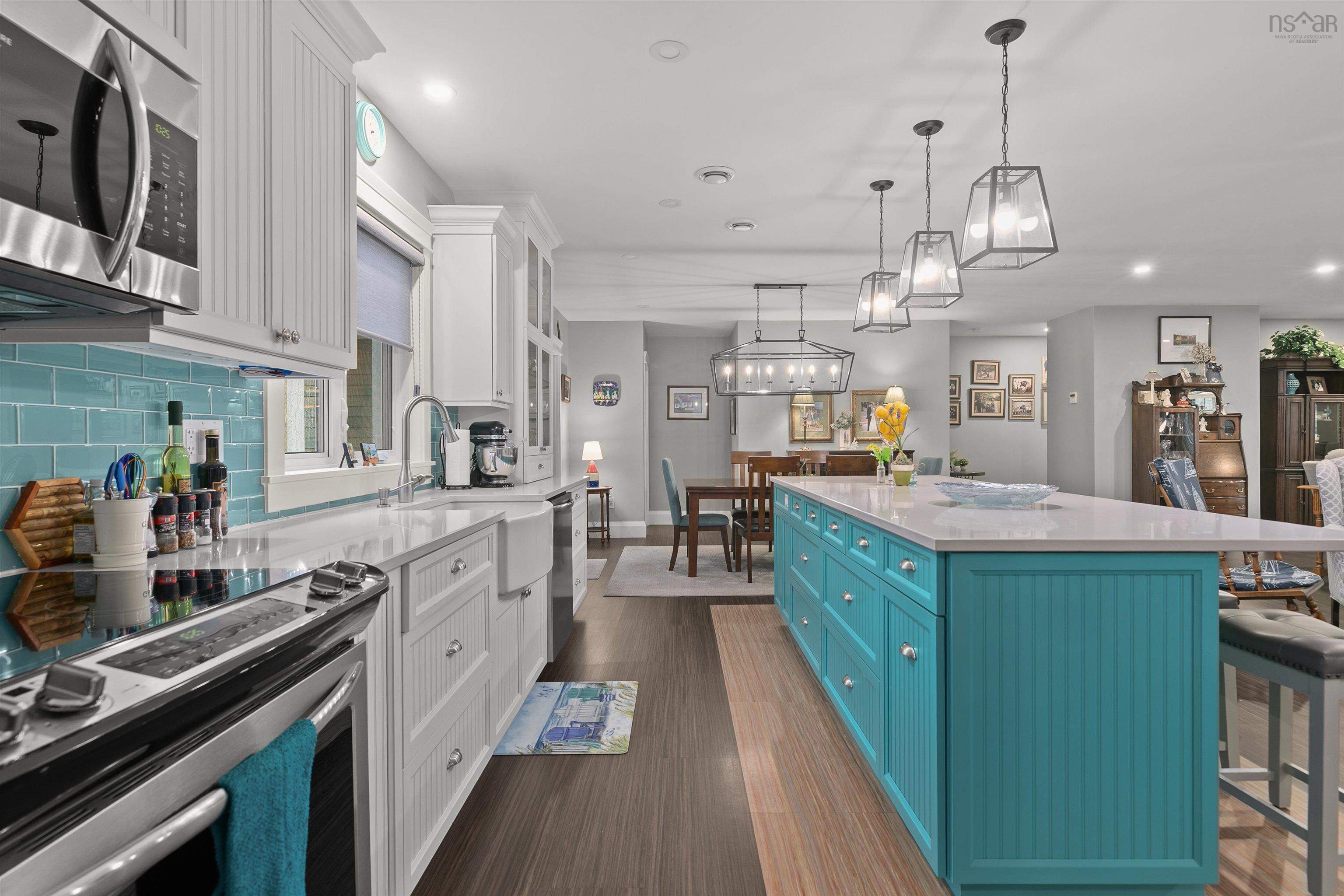 $1,150,000.00: 45 Pleasant Street, Mahone Bay