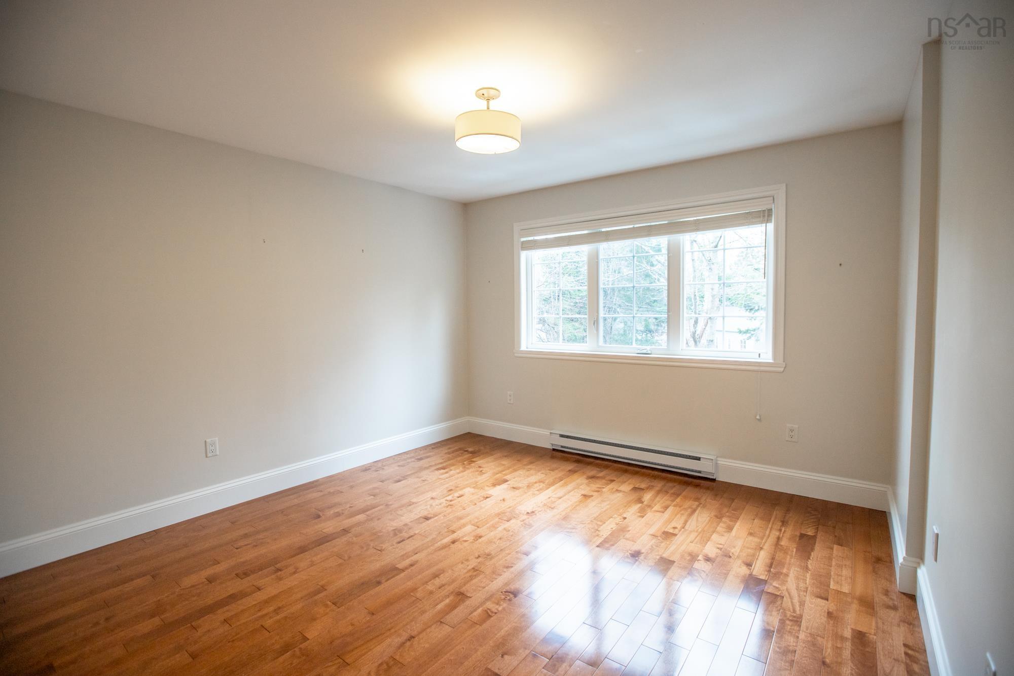 $1,199,000.00: 21 Forest Lane, Bedford