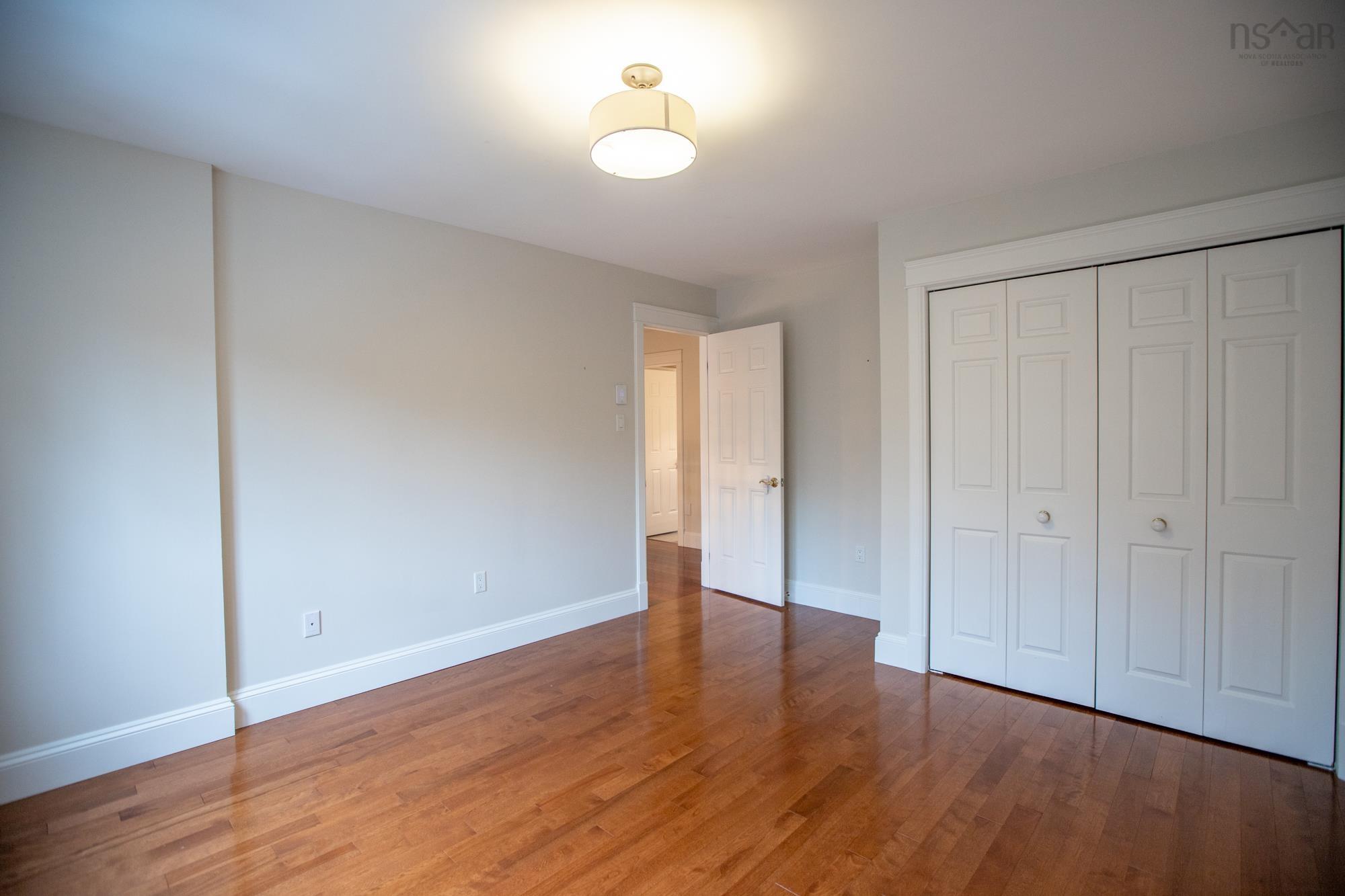 $1,199,000.00: 21 Forest Lane, Bedford