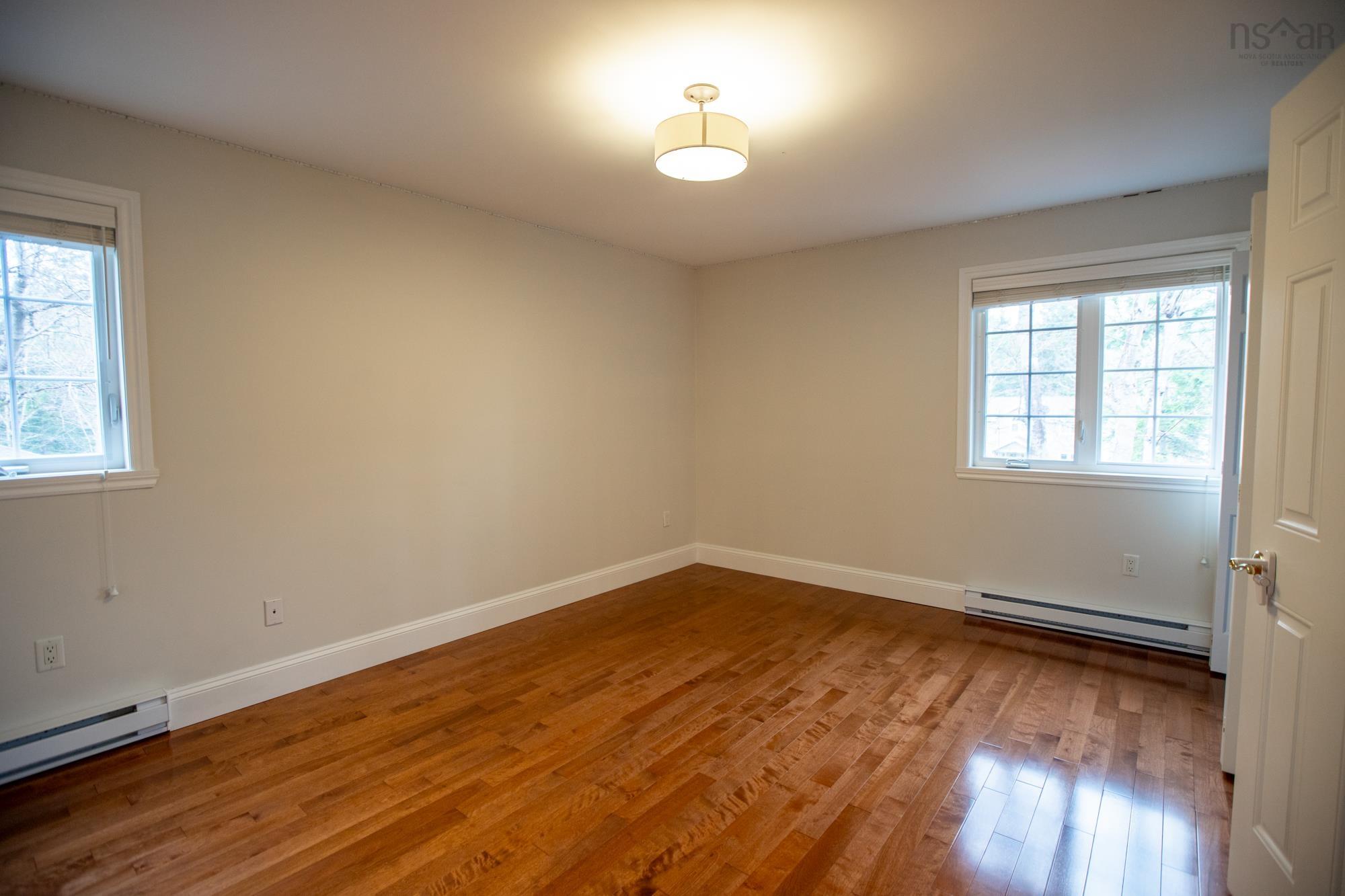 $1,199,000.00: 21 Forest Lane, Bedford