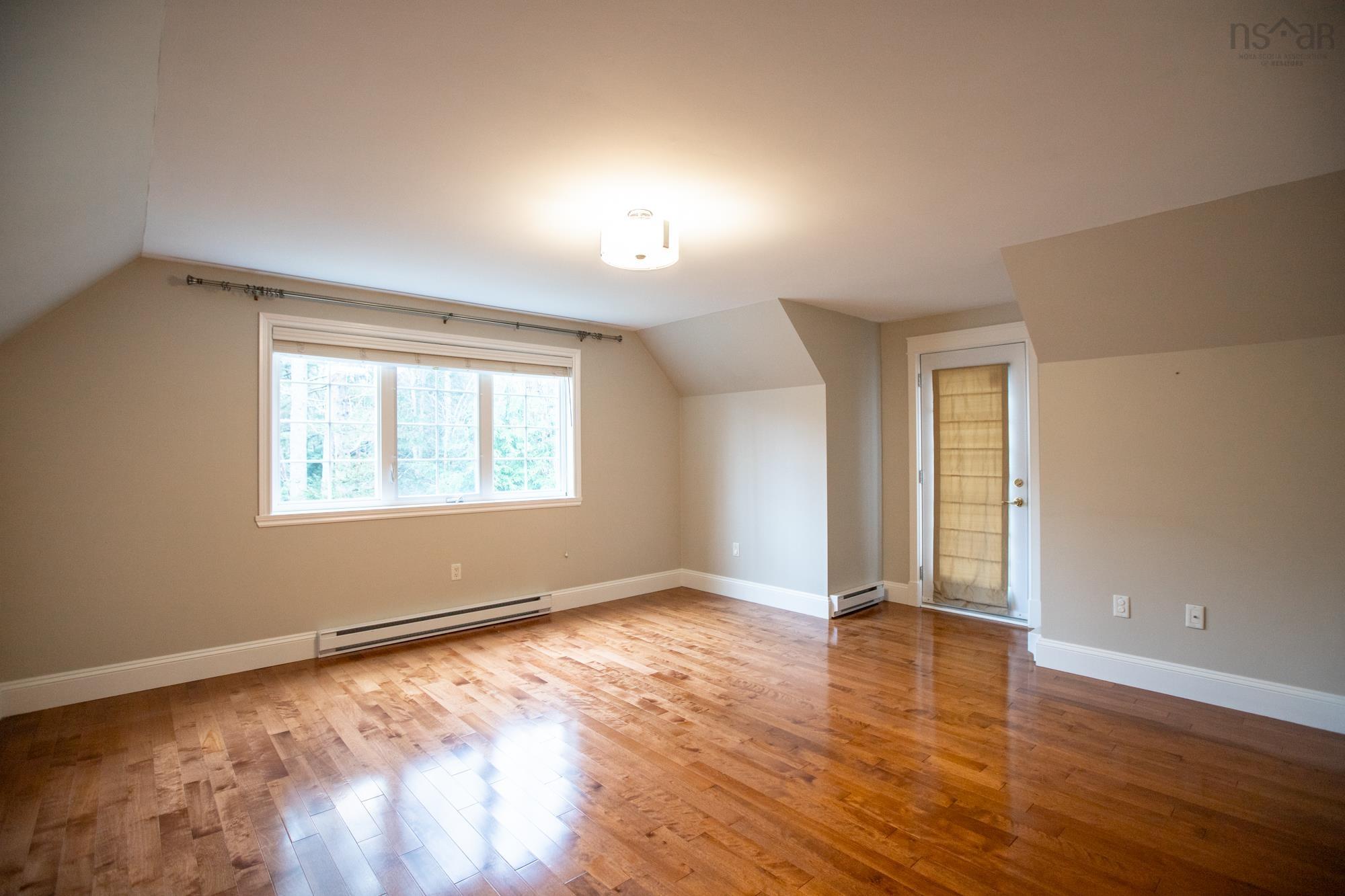 $1,199,000.00: 21 Forest Lane, Bedford