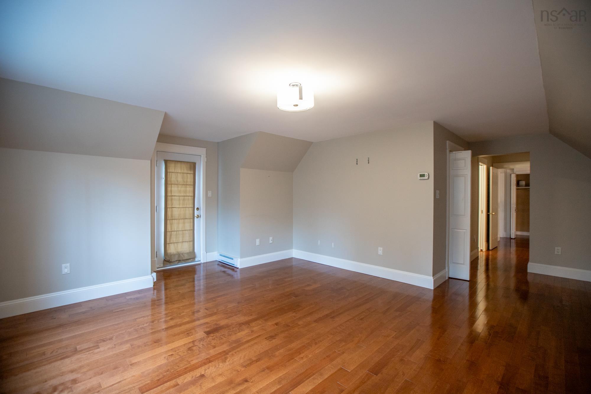 $1,199,000.00: 21 Forest Lane, Bedford