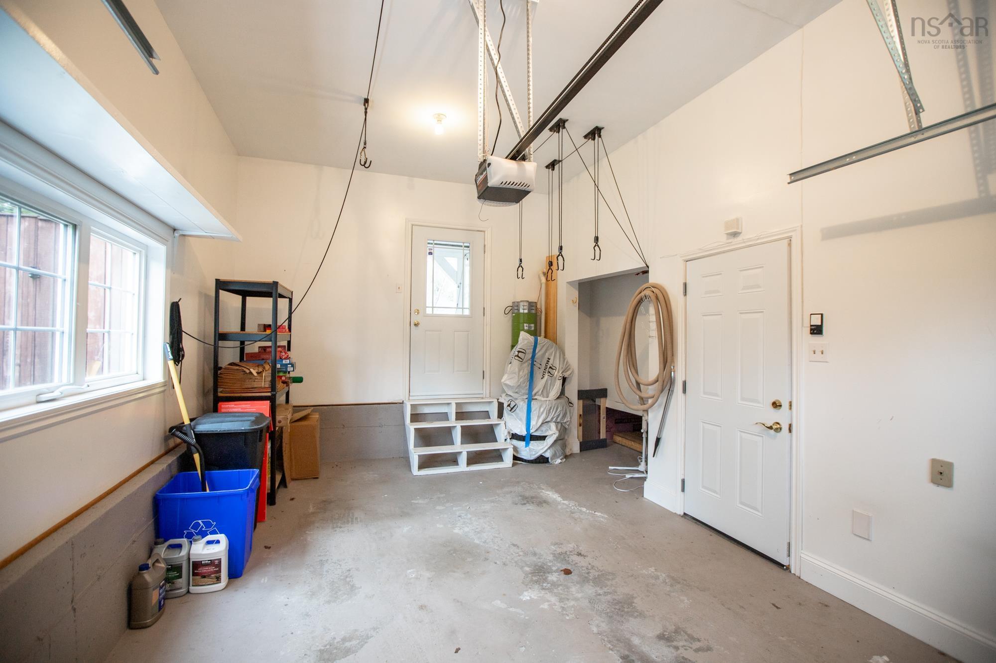 $1,199,000.00: 21 Forest Lane, Bedford