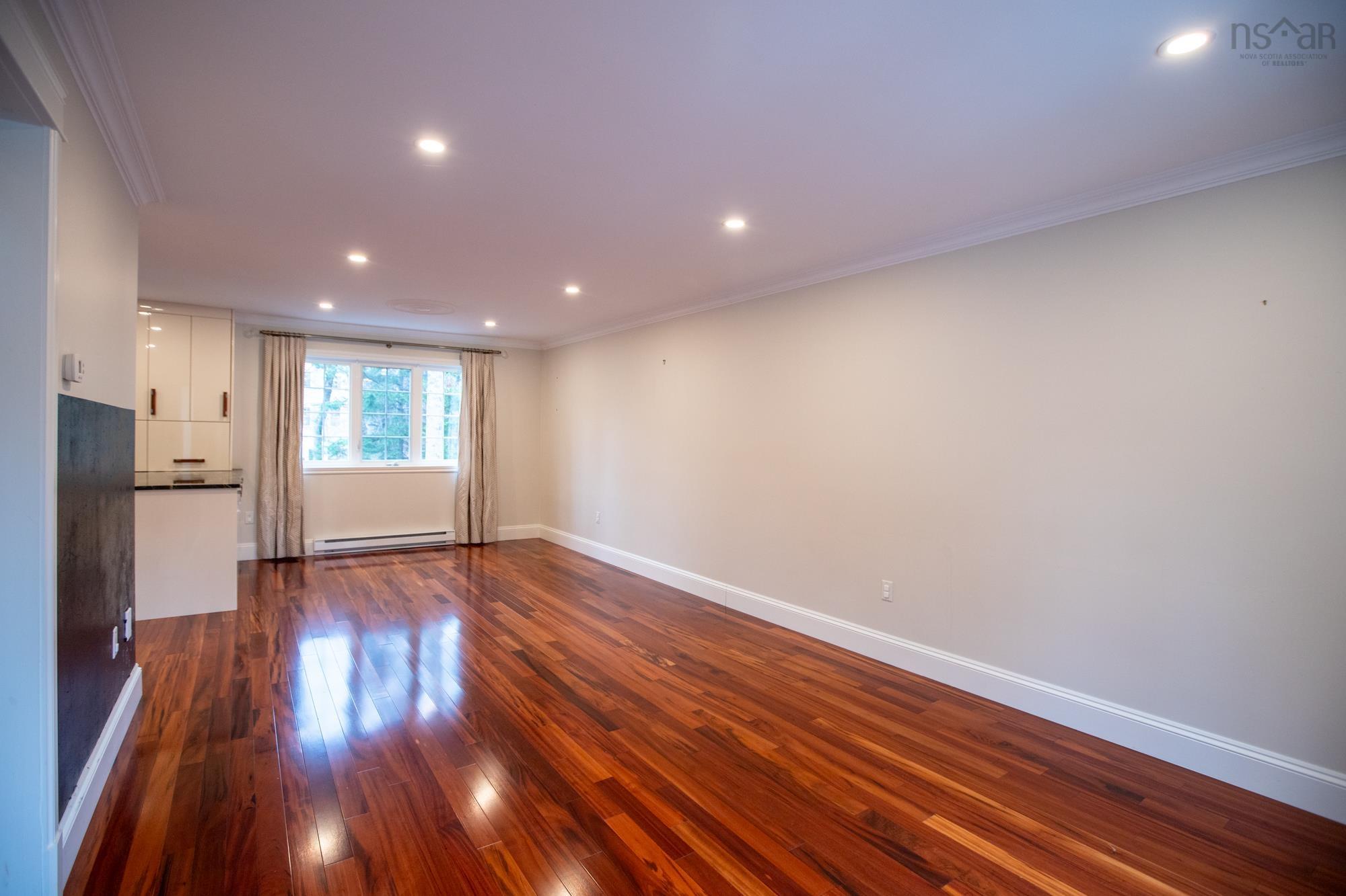 $1,199,000.00: 21 Forest Lane, Bedford