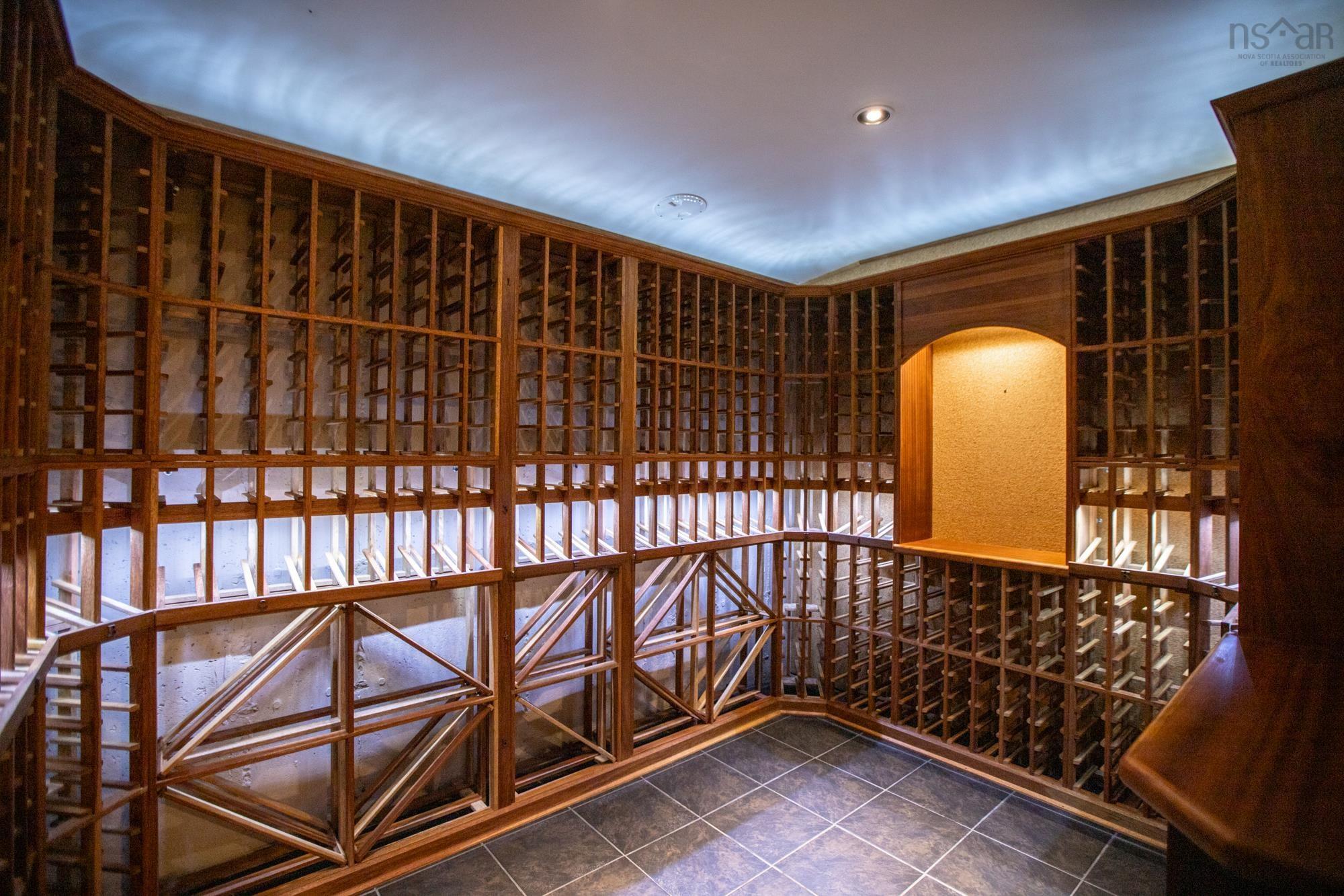 $1,199,000.00: 21 Forest Lane, Bedford