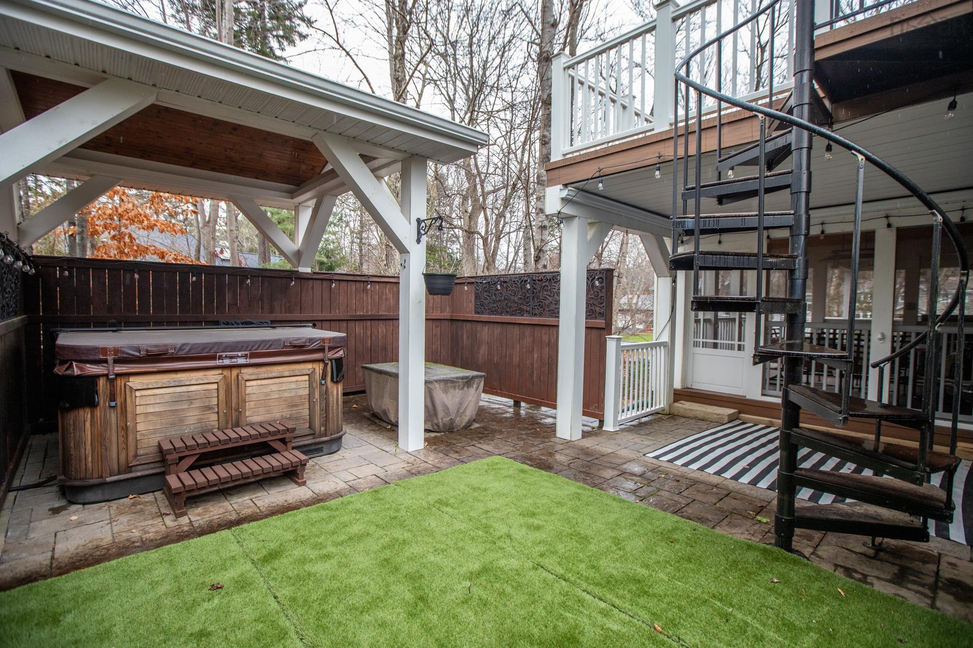 $1,199,000.00: 21 Forest Lane, Bedford