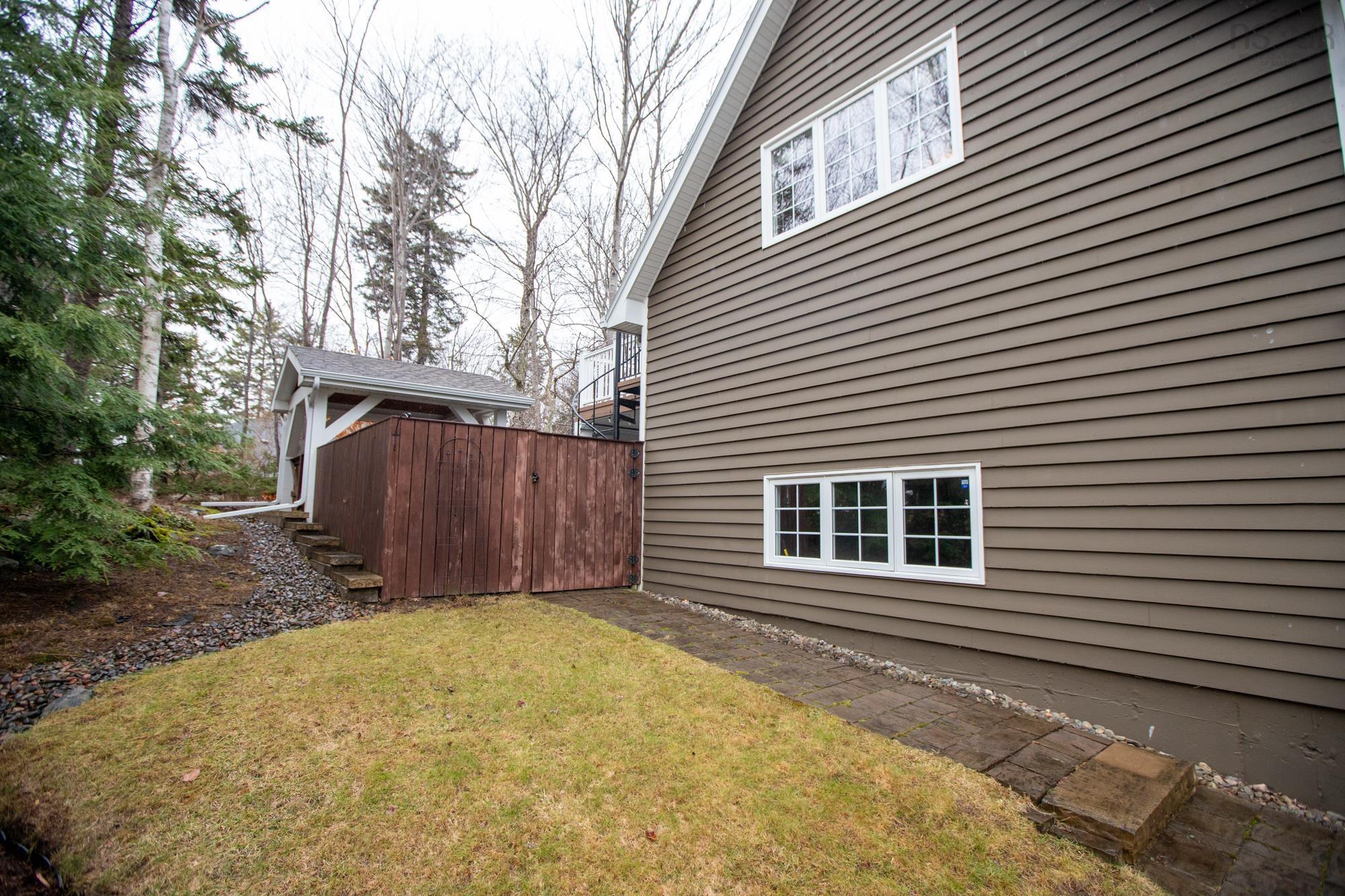 $1,199,000.00: 21 Forest Lane, Bedford