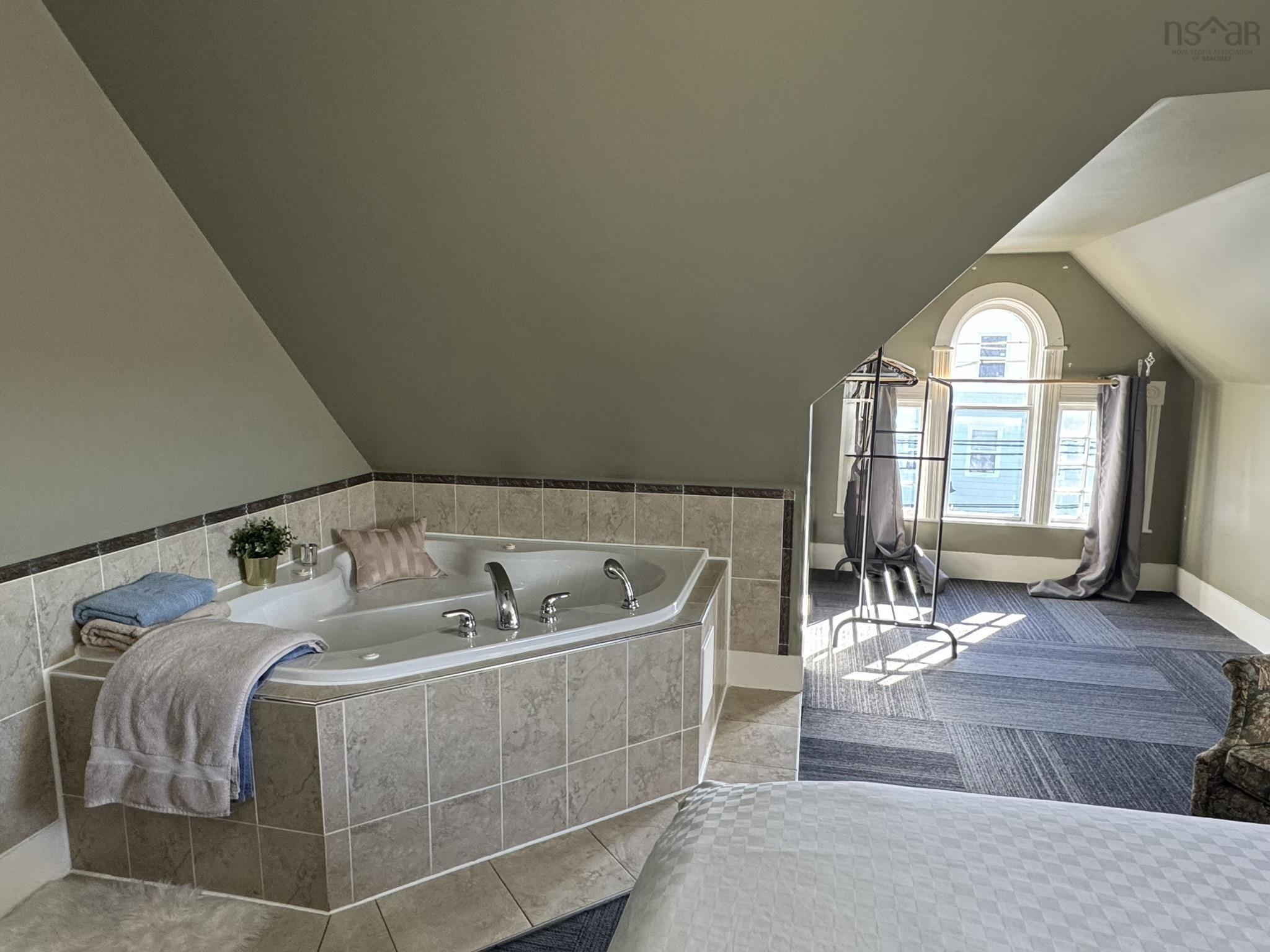 $649,900.00: 190 Main Street, Liverpool