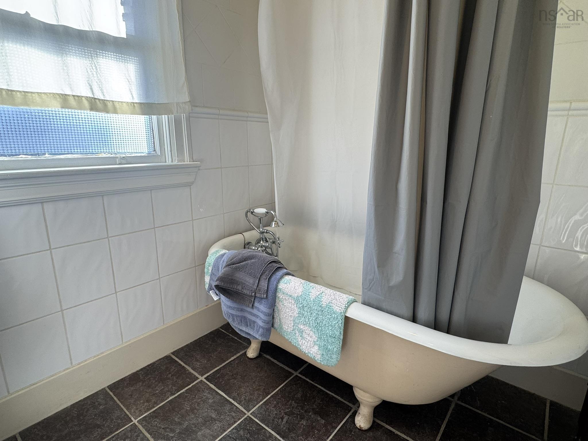 $649,900.00: 190 Main Street, Liverpool