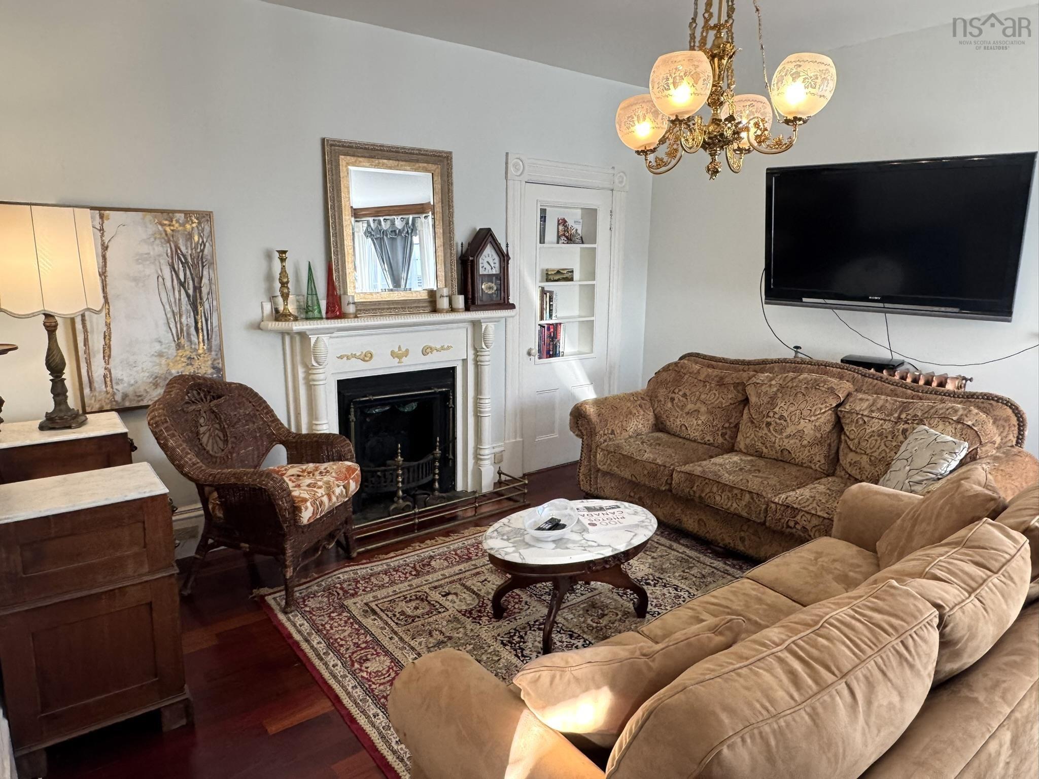 $649,900.00: 190 Main Street, Liverpool