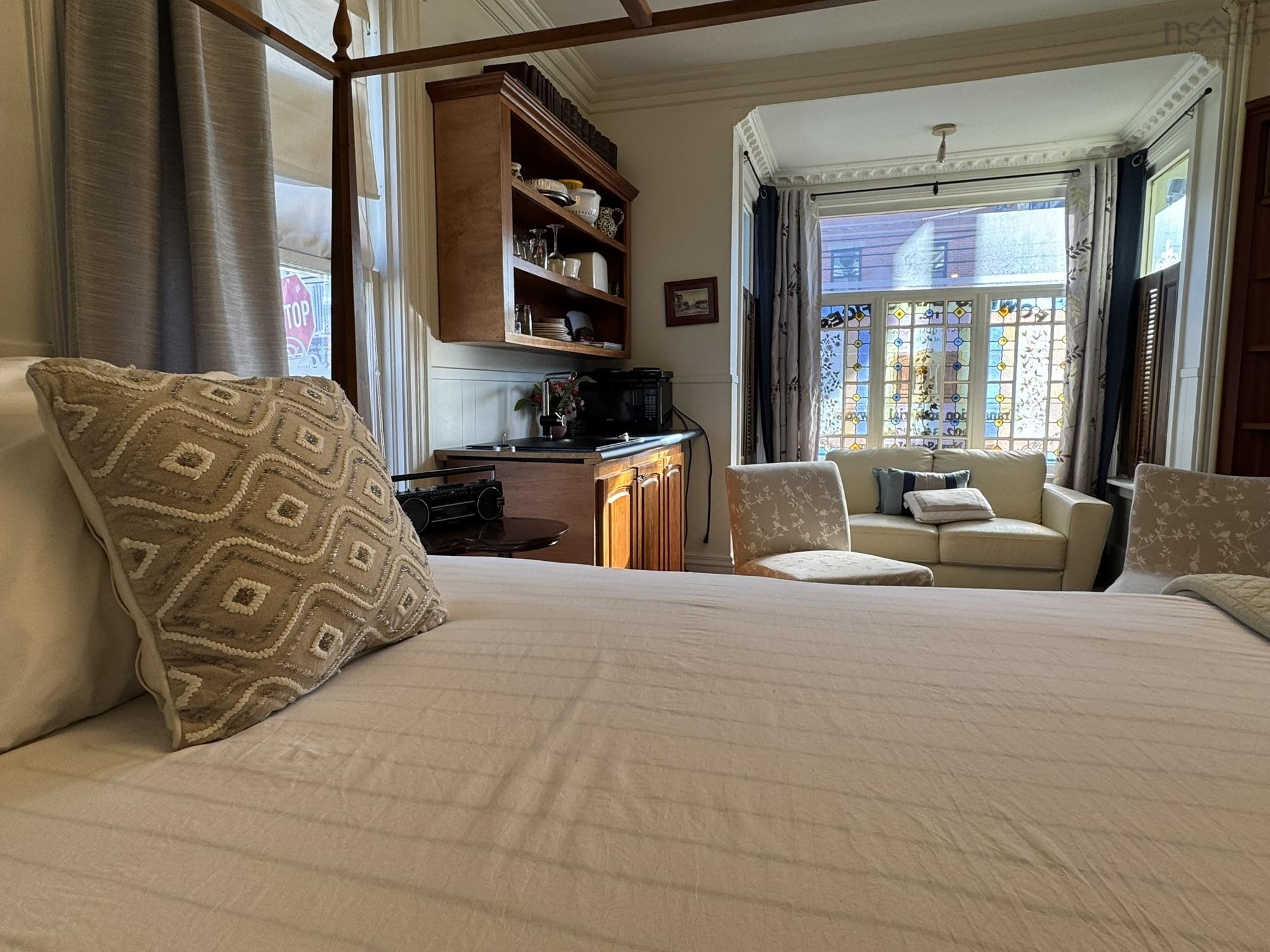 $649,900.00: 190 Main Street, Liverpool