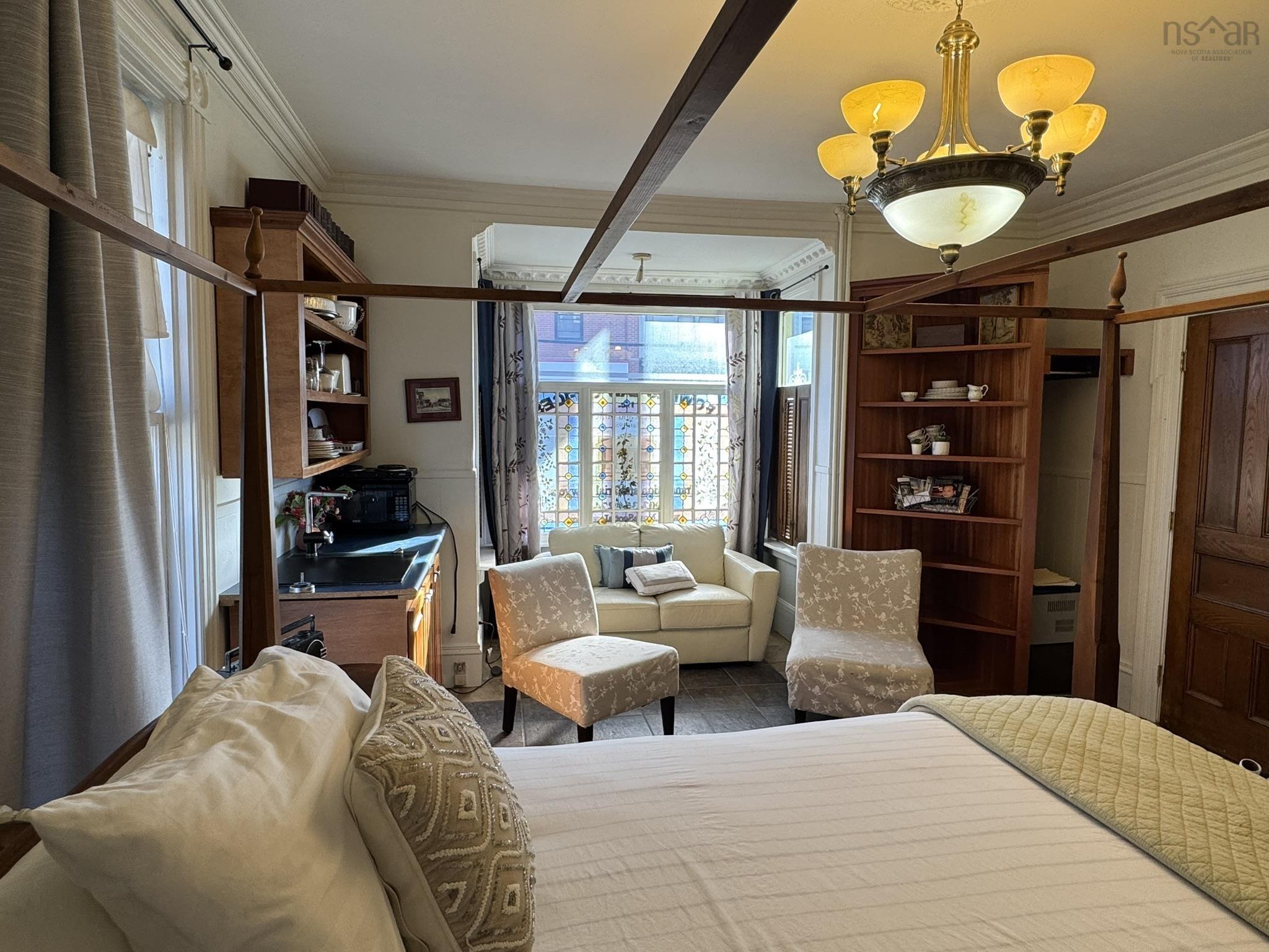 $649,900.00: 190 Main Street, Liverpool