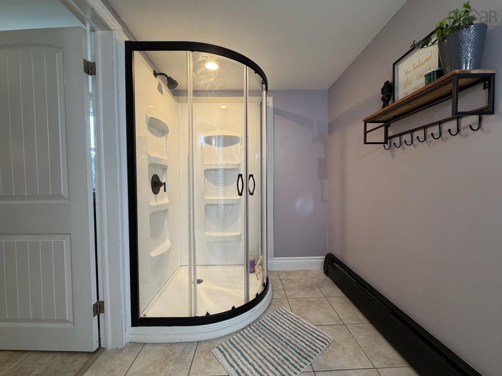 $369,900.00: 156 Main Shore Road, Milton Highlands