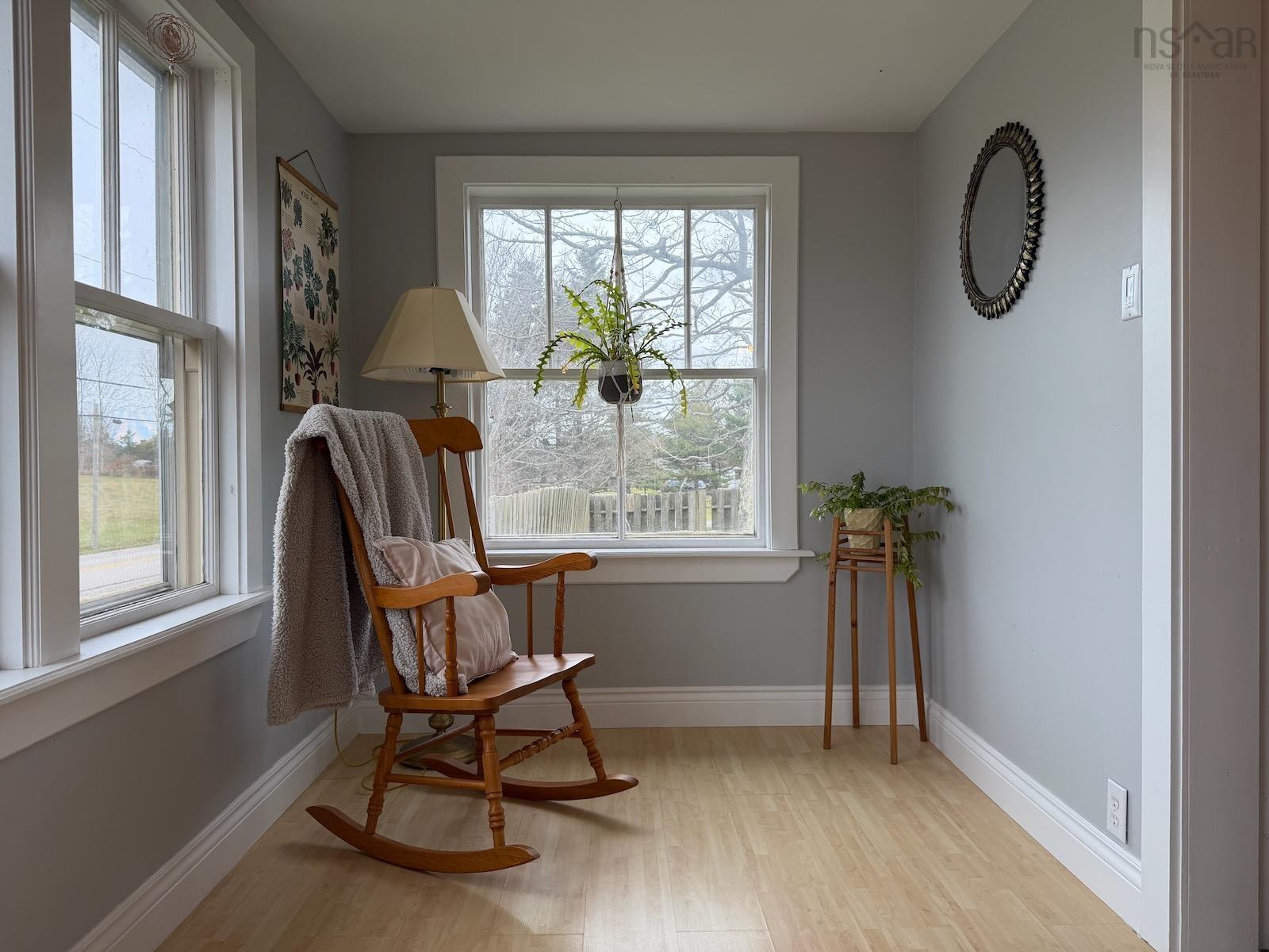 $369,900.00: 156 Main Shore Road, Milton Highlands