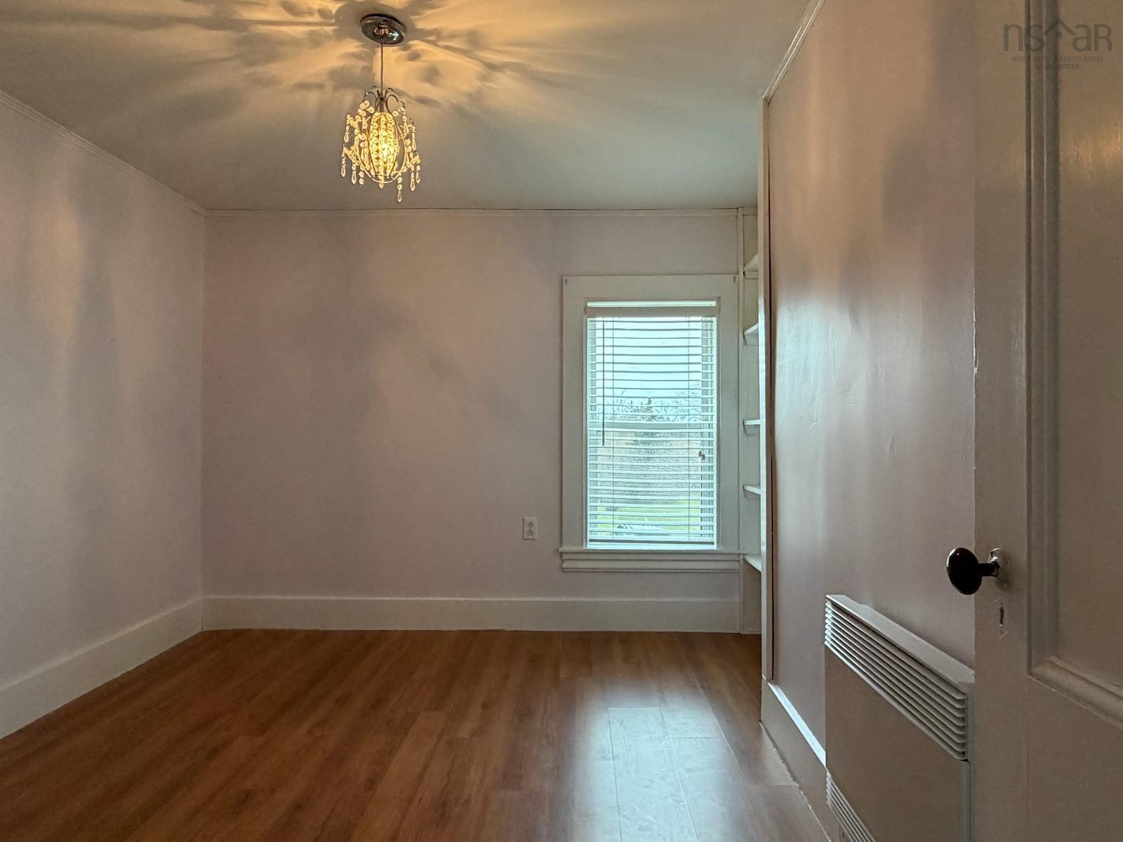 $369,900.00: 156 Main Shore Road, Milton Highlands