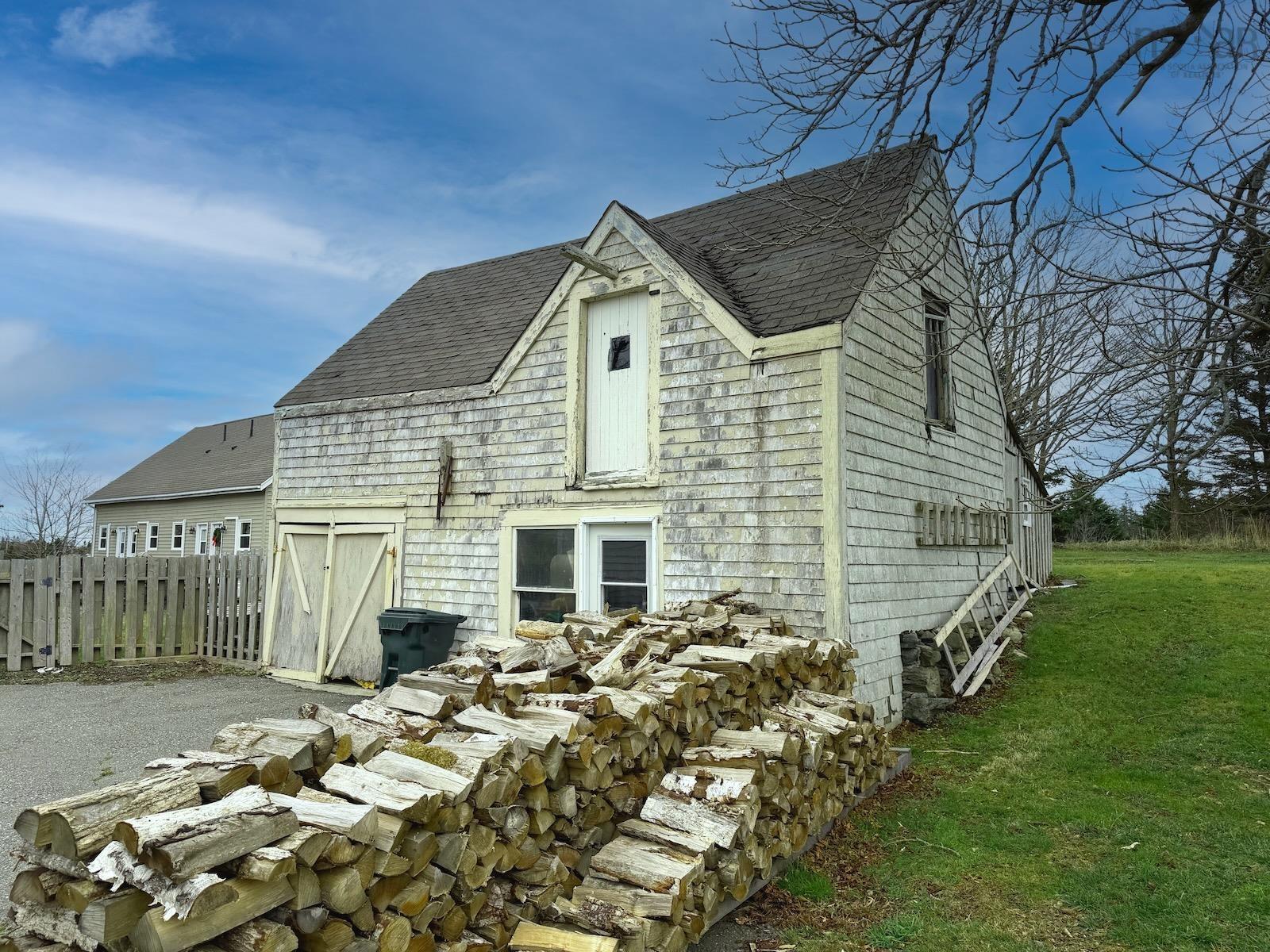 $369,900.00: 156 Main Shore Road, Milton Highlands