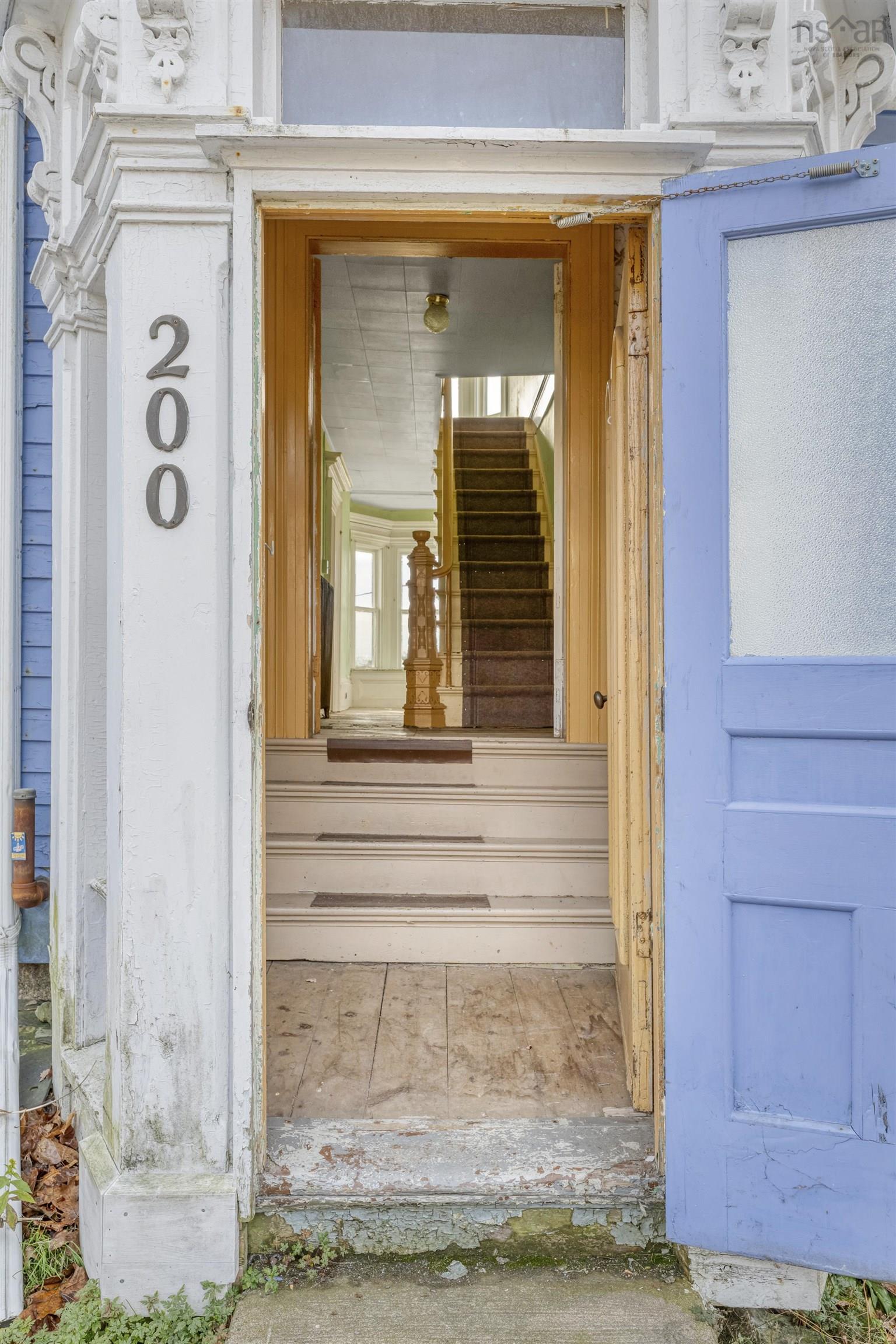 $700,000.00: 200 Montague Street, Lunenburg