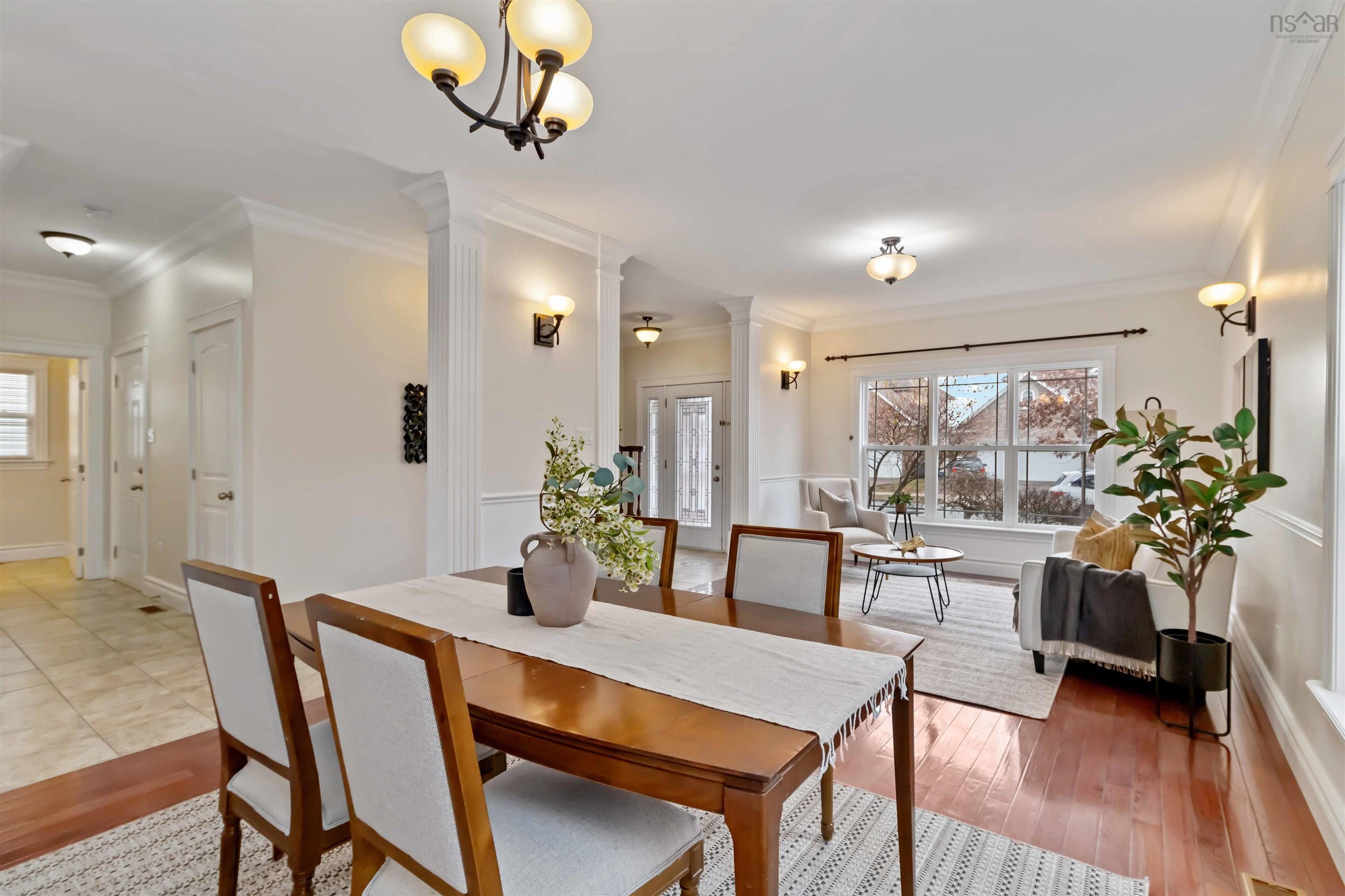 $959,900.00: 167 Ravines Drive, Bedford