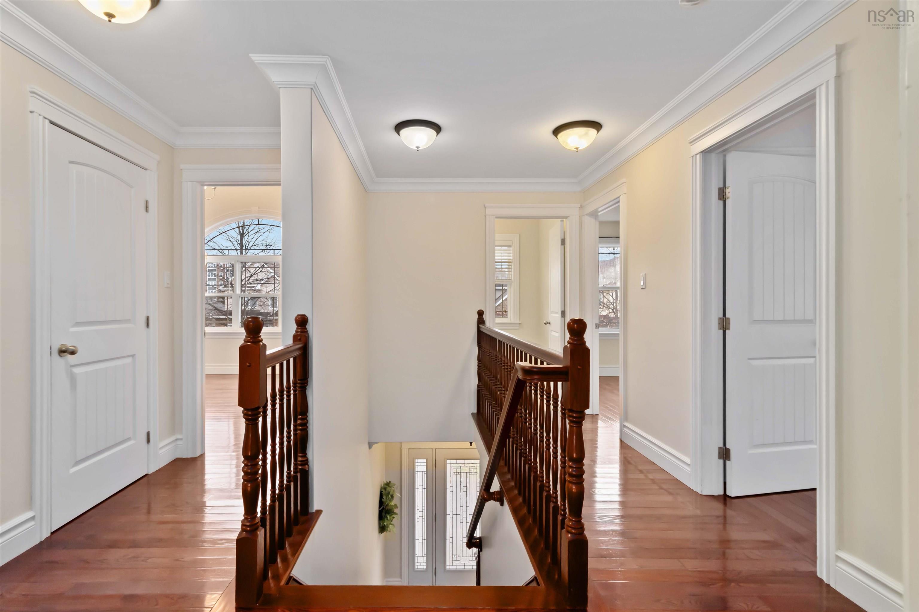 $959,900.00: 167 Ravines Drive, Bedford