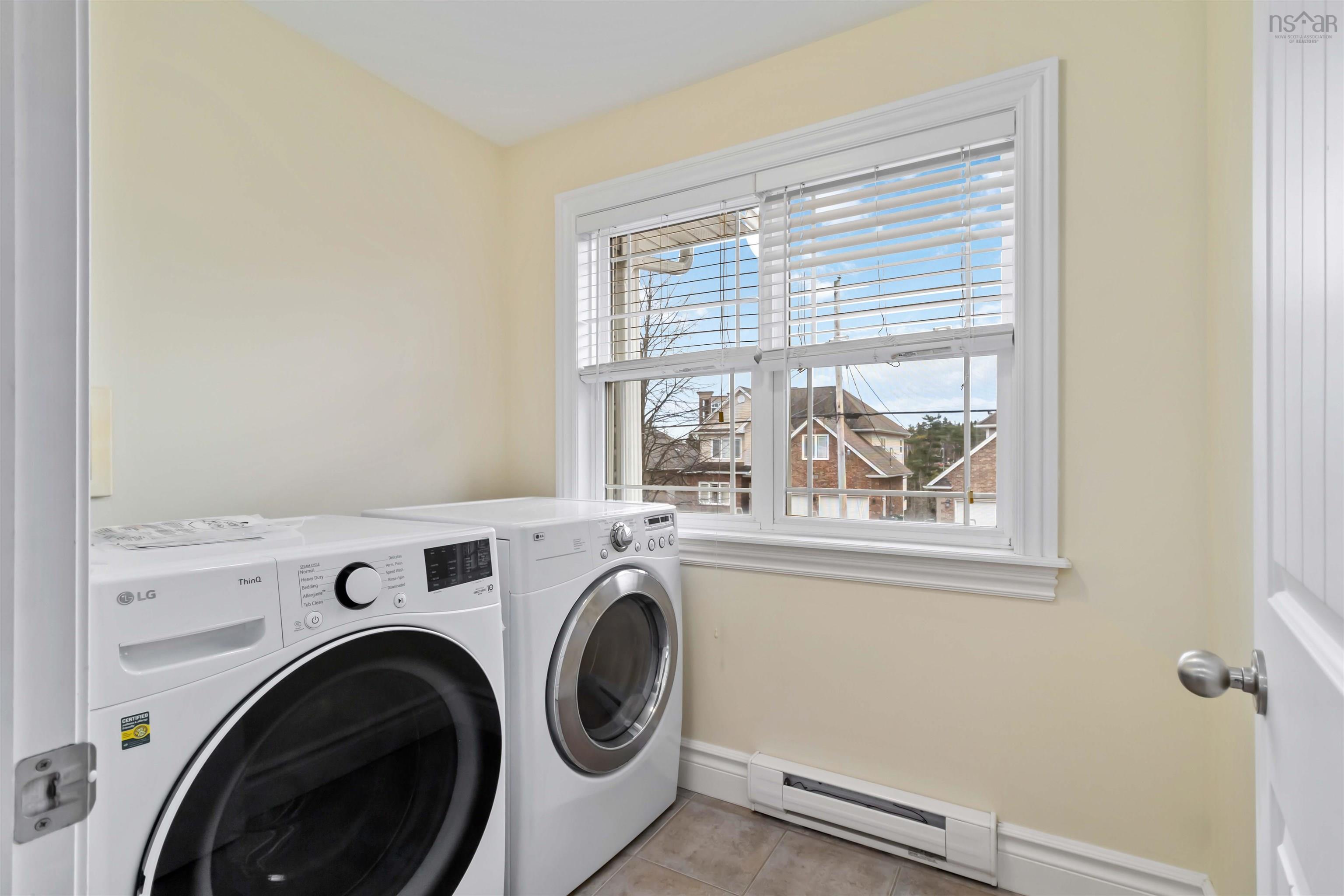 $959,900.00: 167 Ravines Drive, Bedford