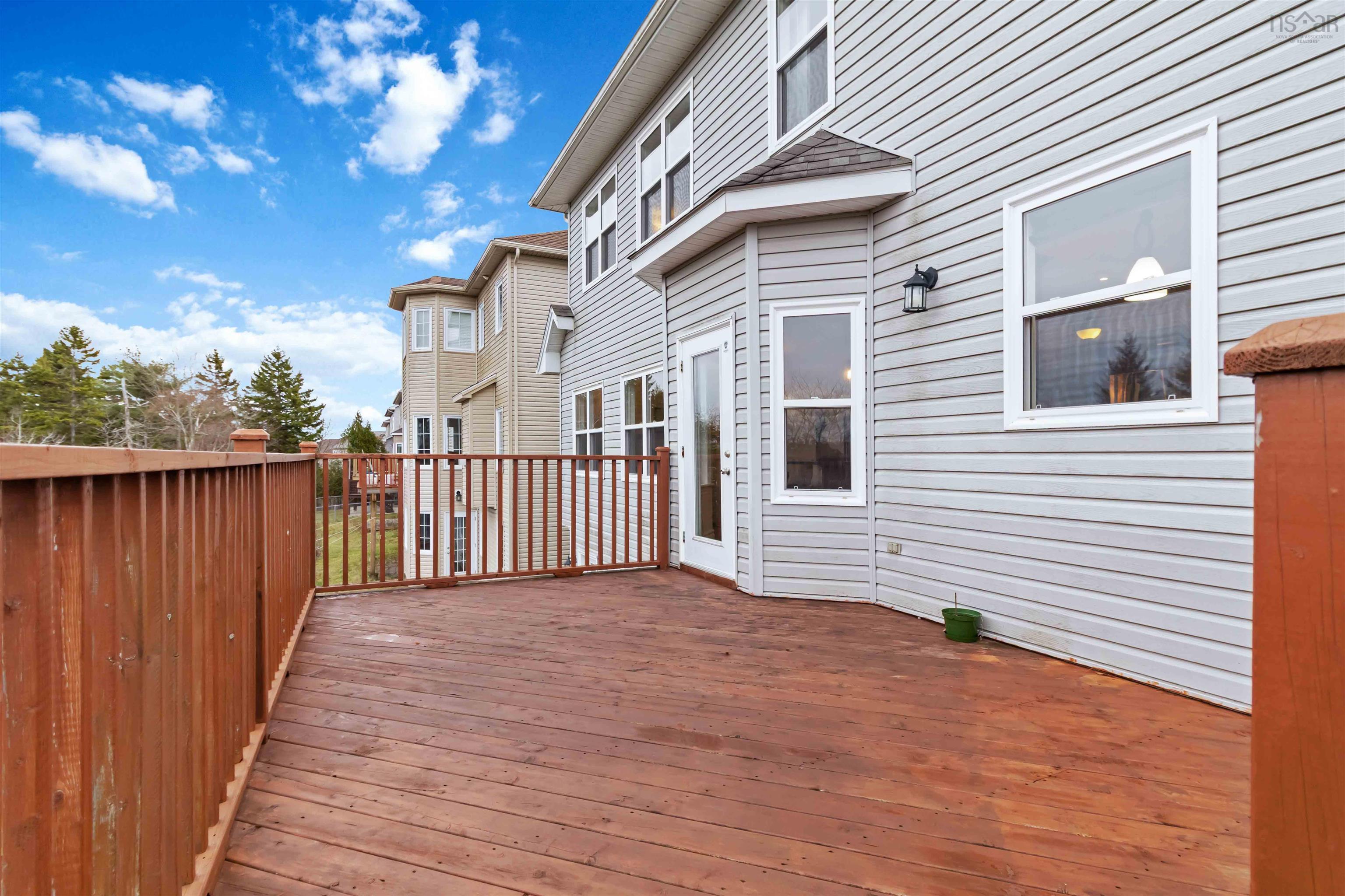 $959,900.00: 167 Ravines Drive, Bedford