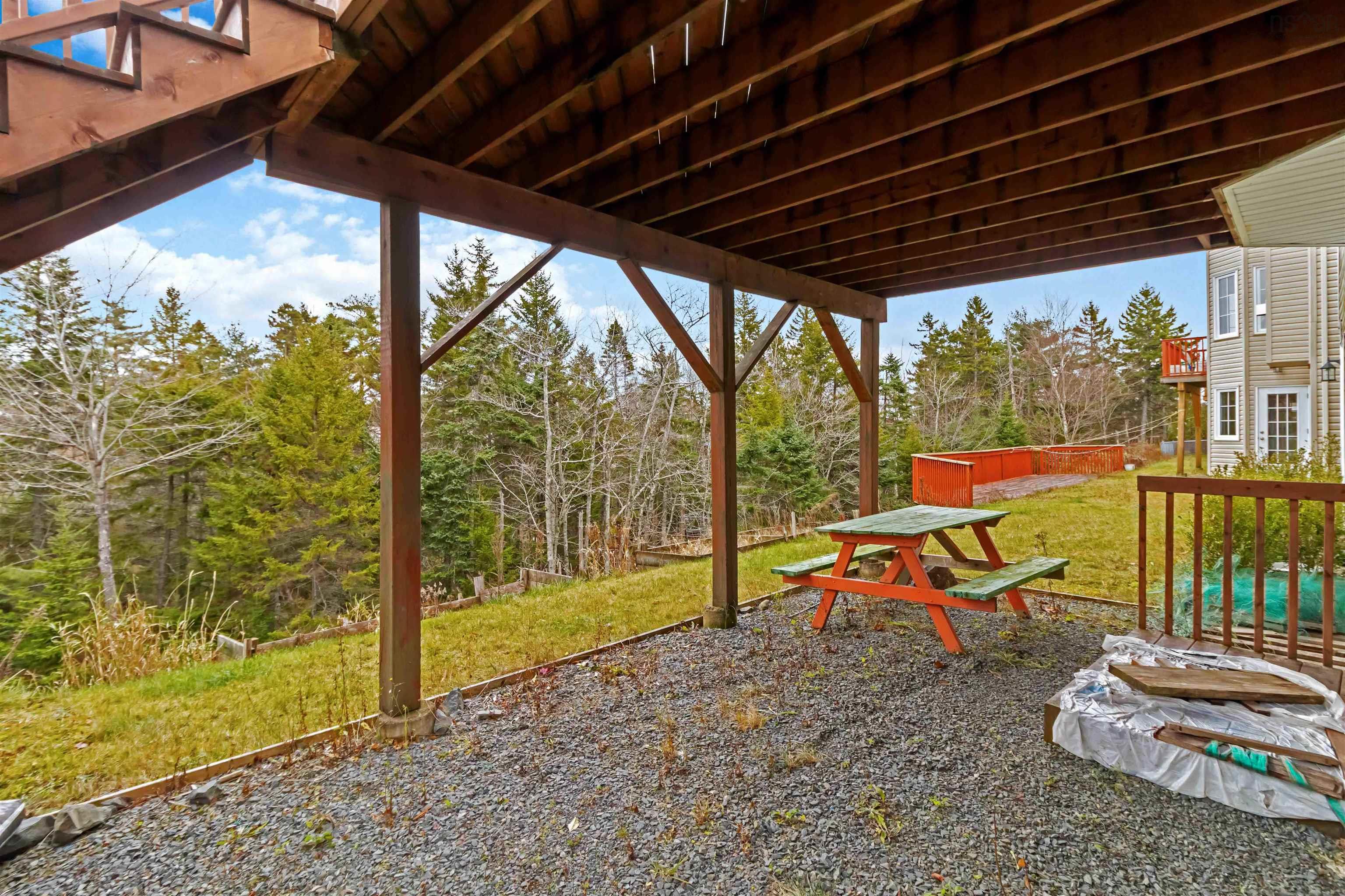 $959,900.00: 167 Ravines Drive, Bedford