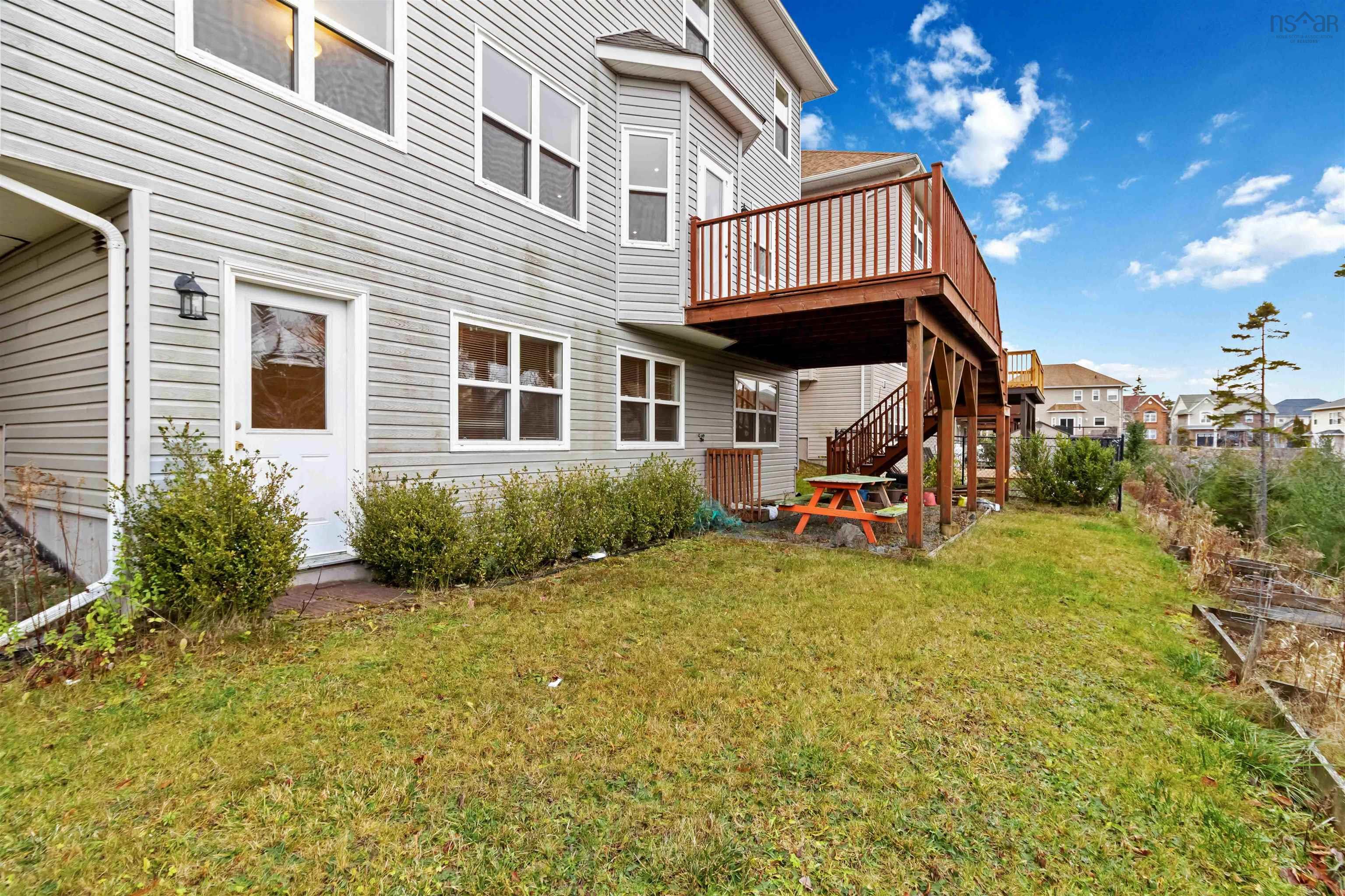 $959,900.00: 167 Ravines Drive, Bedford