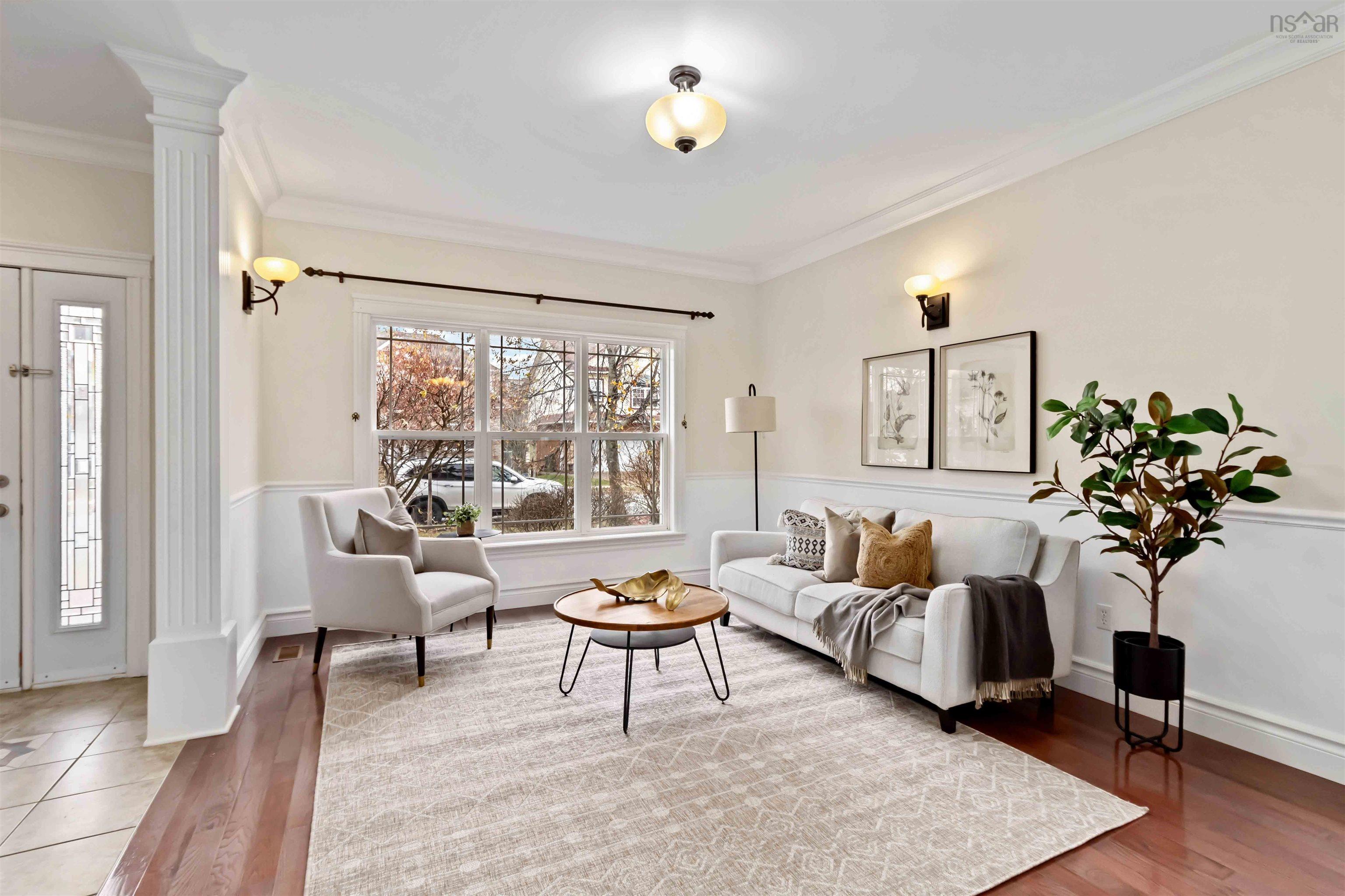 $959,900.00: 167 Ravines Drive, Bedford