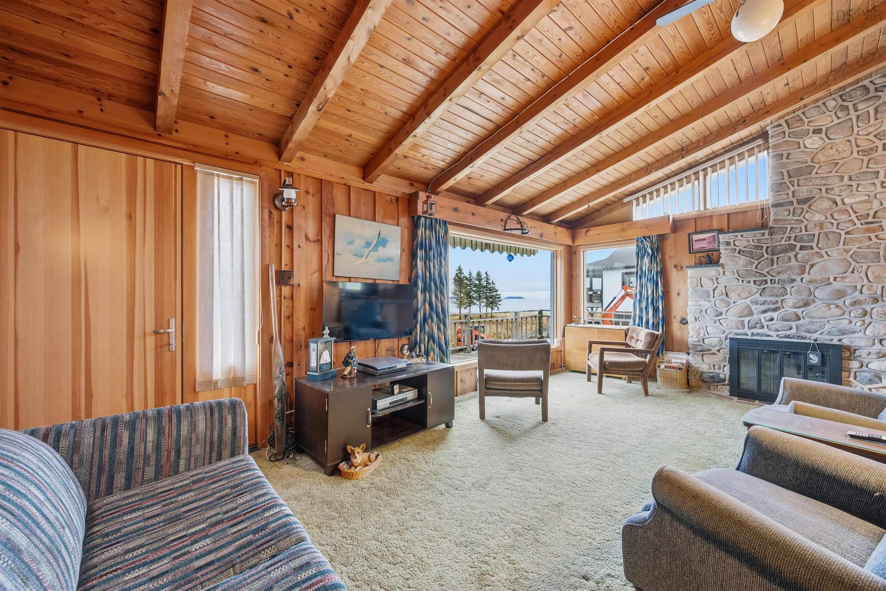 $549,000.00: 8278 St Margarets Bay Road, Black Point