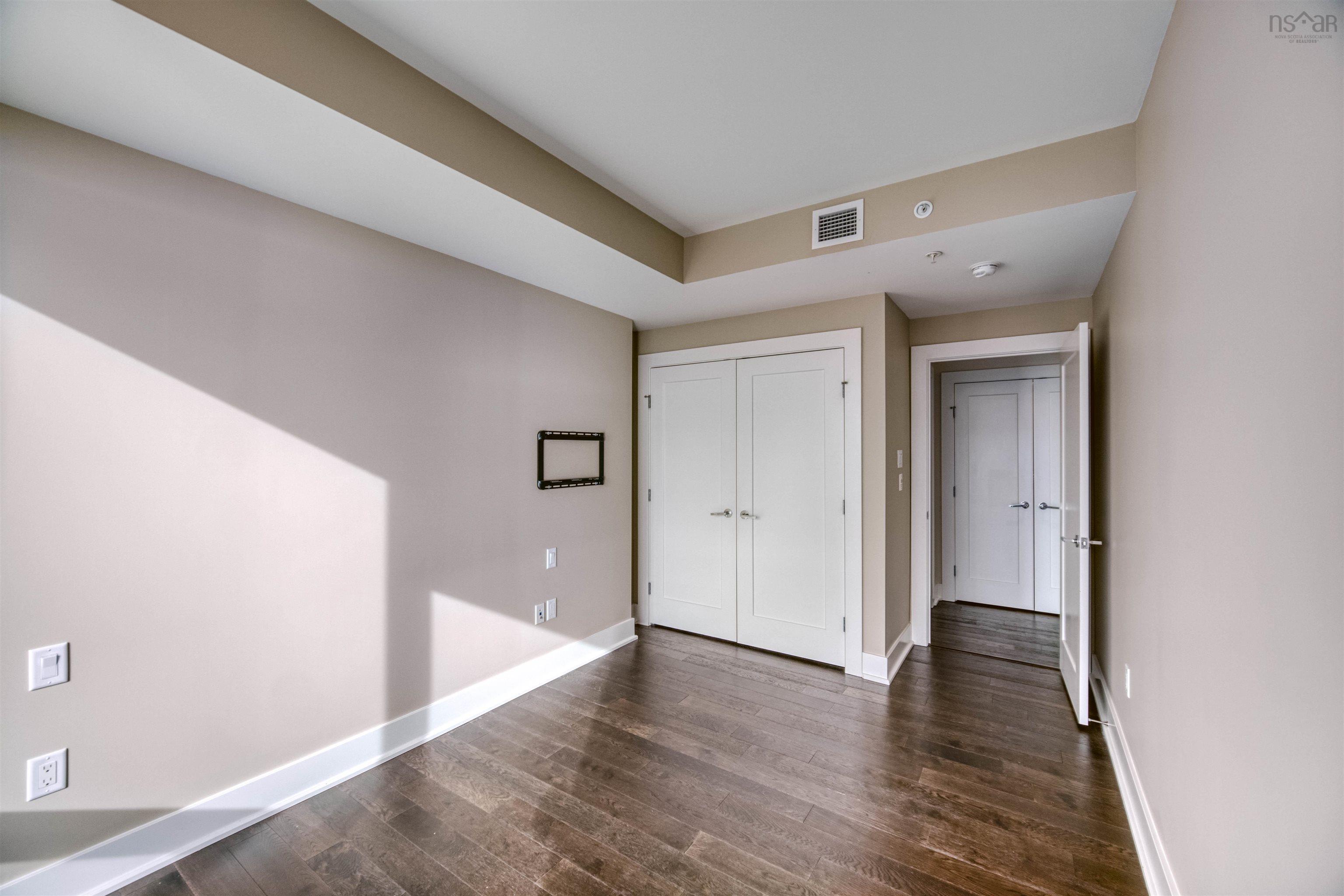 $899,900.00: 1003 67 Kings Wharf Place, Dartmouth