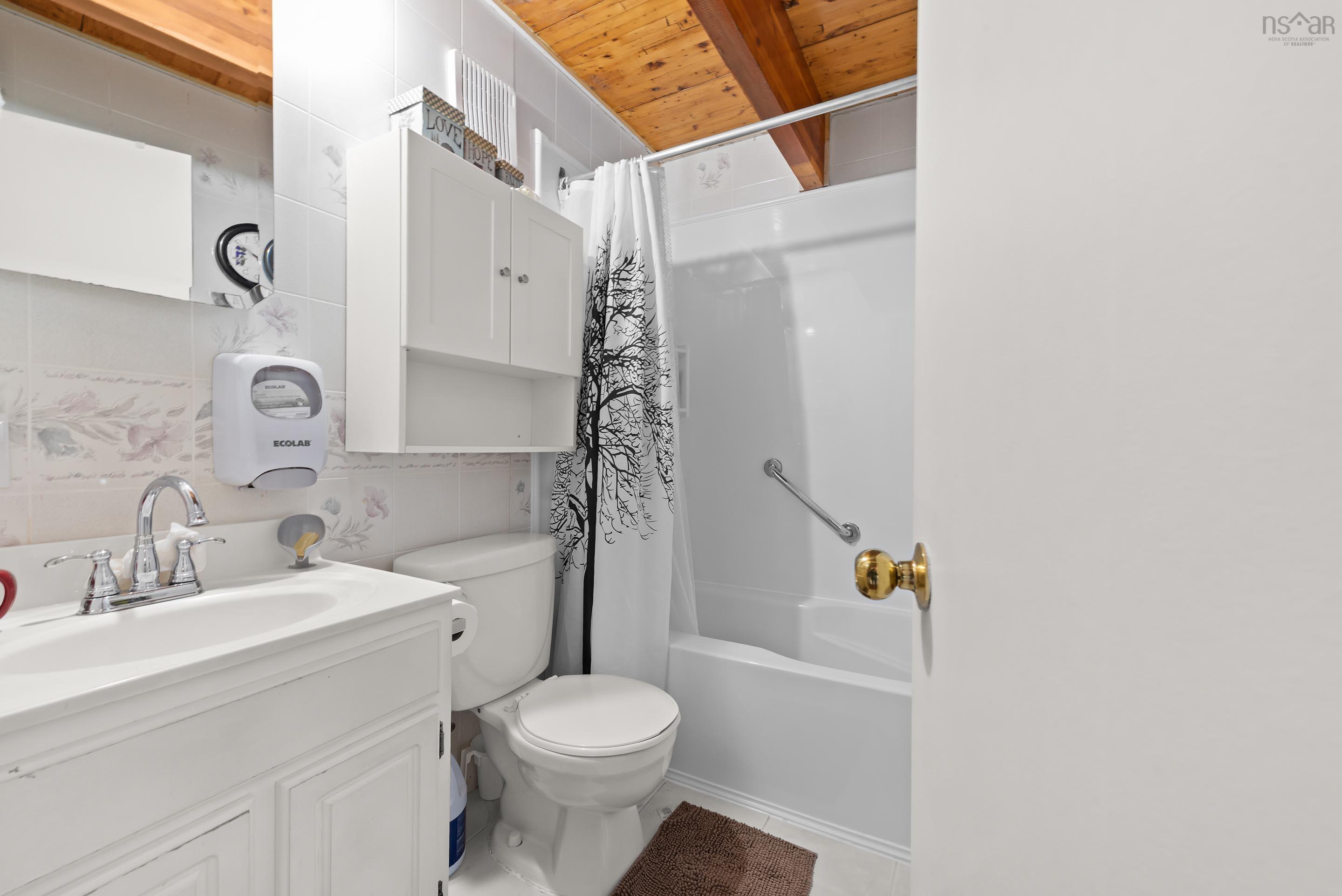 $399,900.00: 34 Limerick Road, Halifax