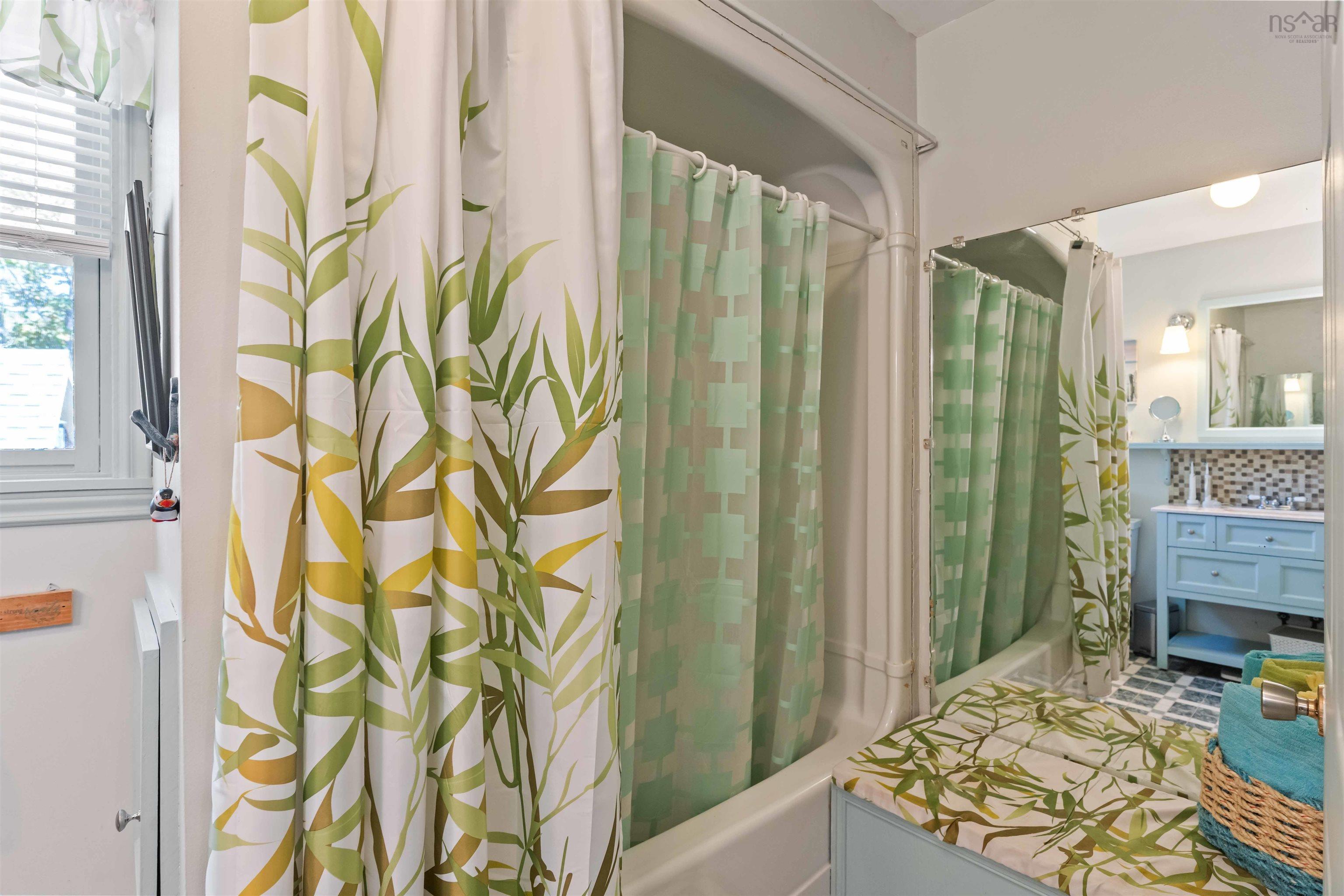 $389,900.00: 772 Parker Mountain Road, Parkers Cove