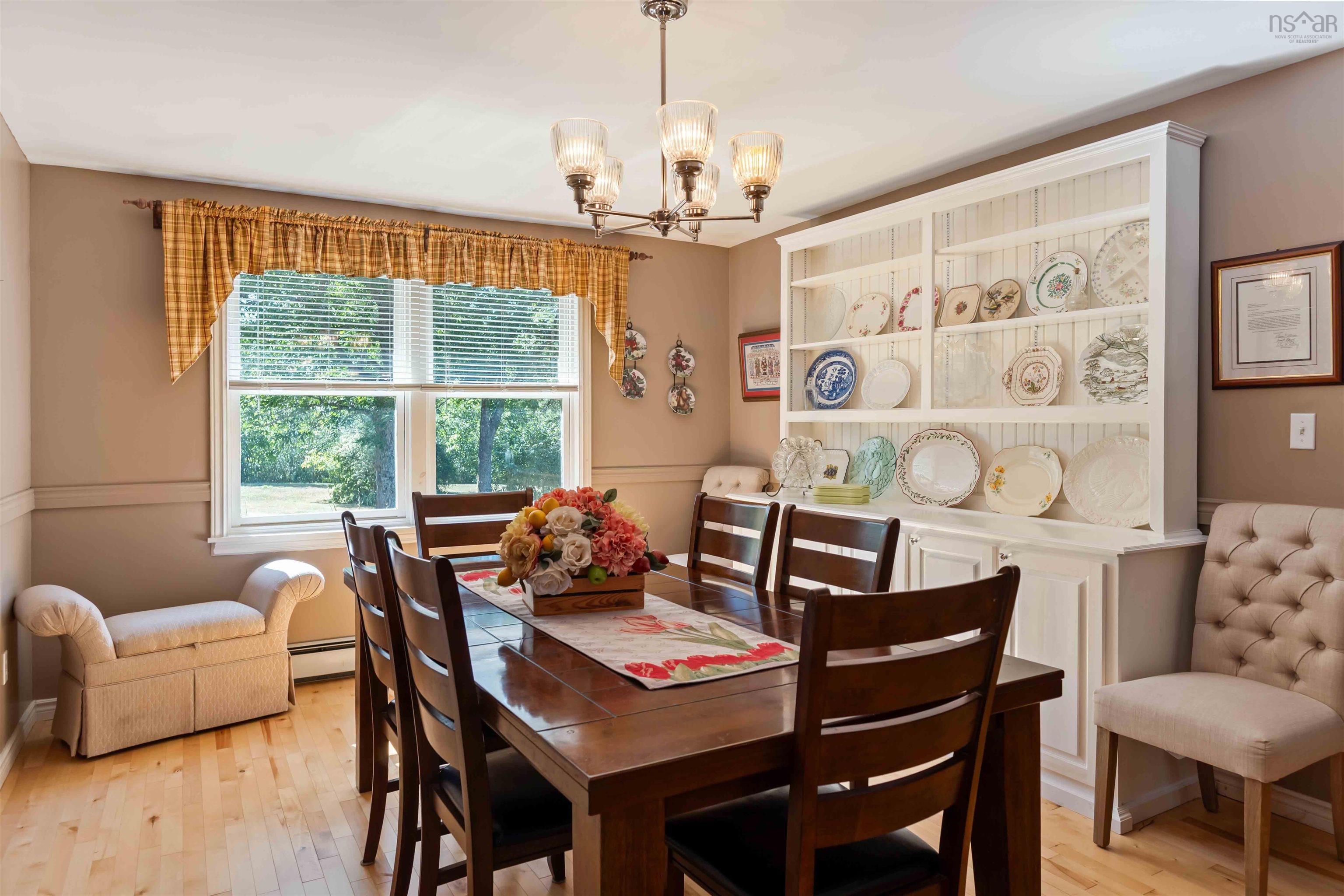 $389,900.00: 772 Parker Mountain Road, Parkers Cove