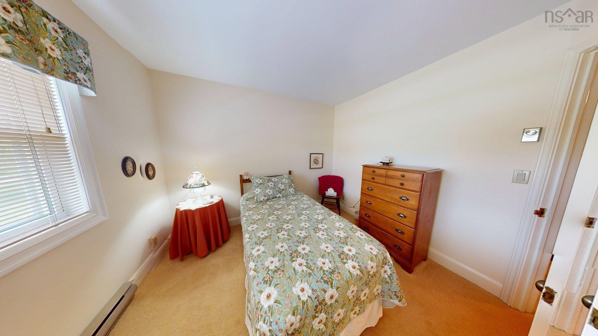 $274,900.00: 3 20 Connaught Avenue, Middleton