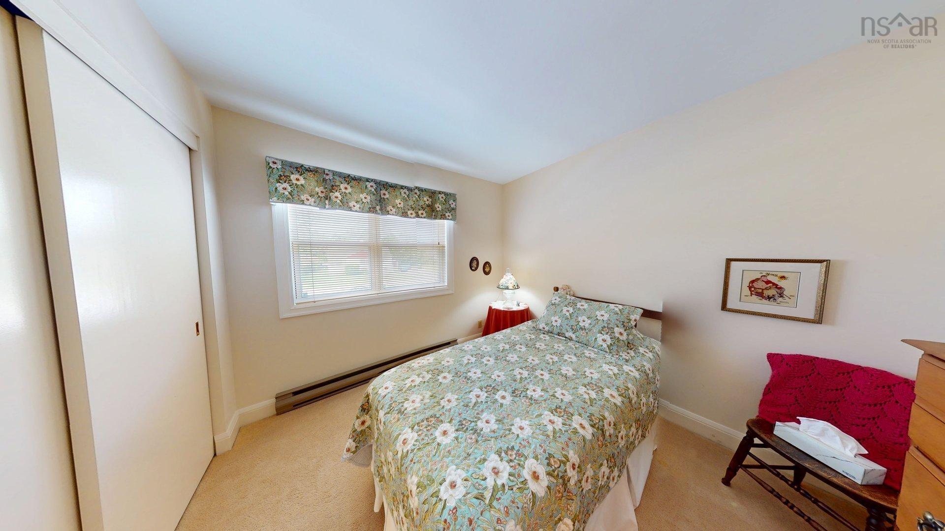 $274,900.00: 3 20 Connaught Avenue, Middleton